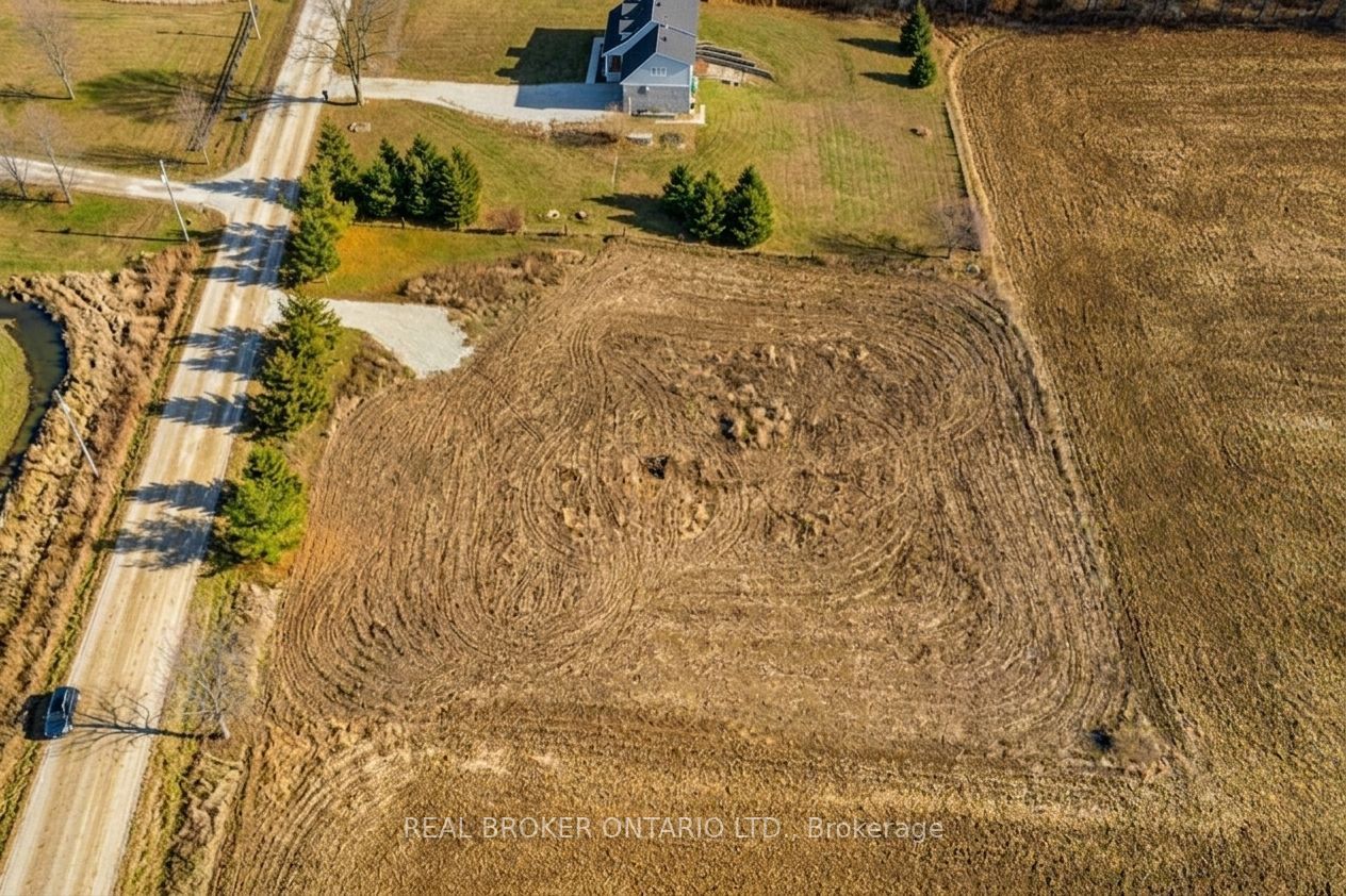 6449 12 13 Side Road Property Photo 11