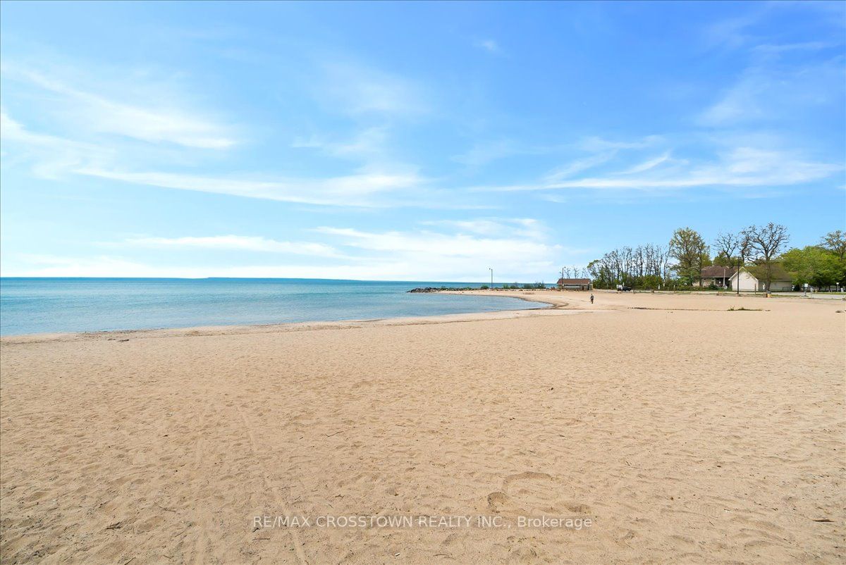 369 Balm Beach Road W Property Photo 12