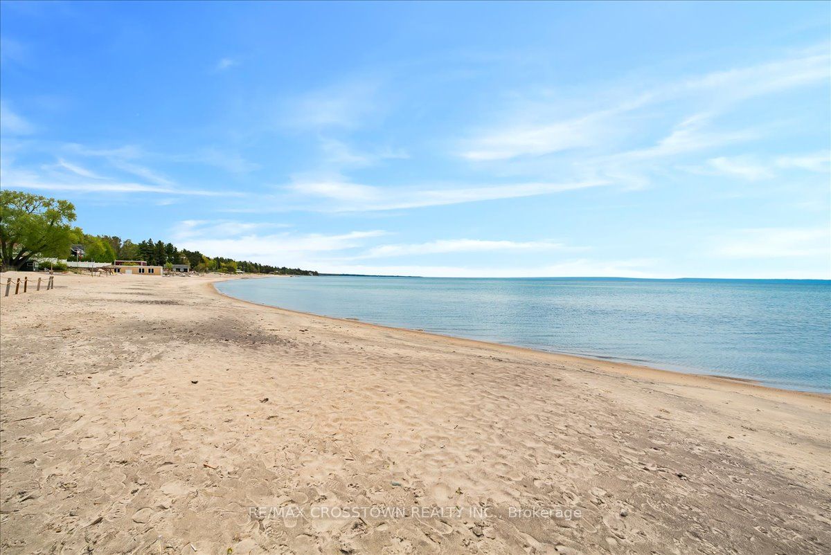 369 Balm Beach Road W Property Photo 13