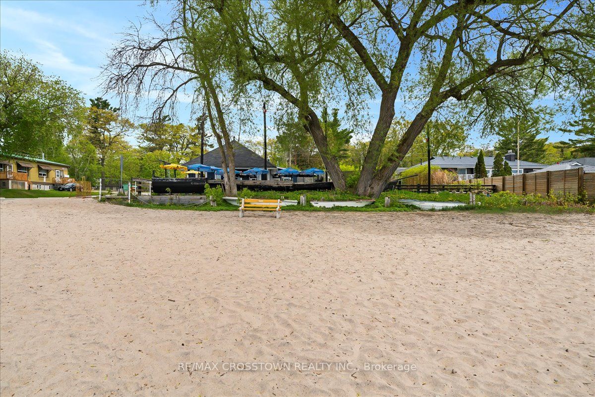 369 Balm Beach Road W Property Photo 14