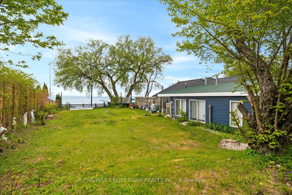 369 Balm Beach Road W Property Photo 22