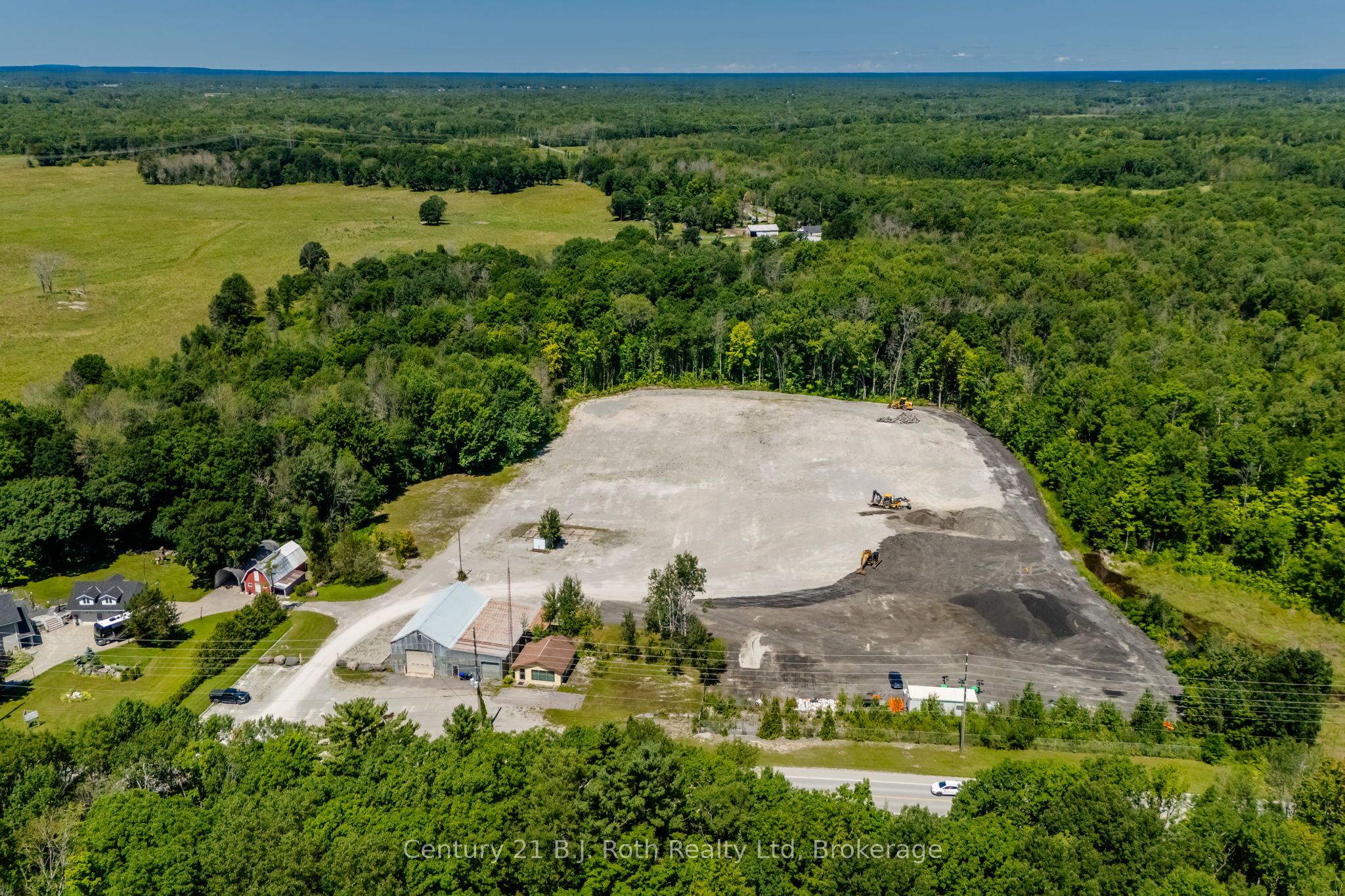 2565 Quarry Road Property Photo 1