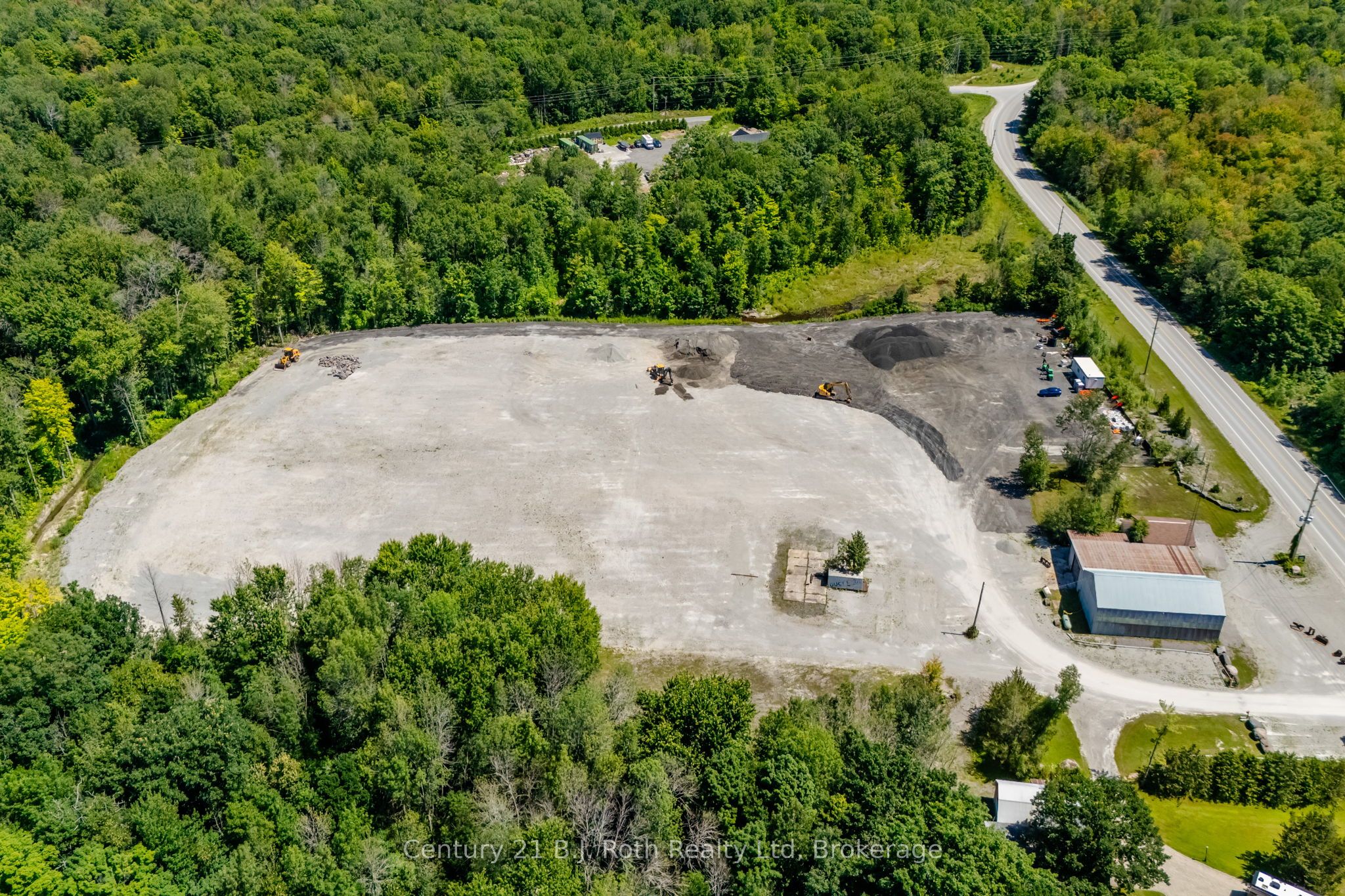 2565 Quarry Road Property Photo 12