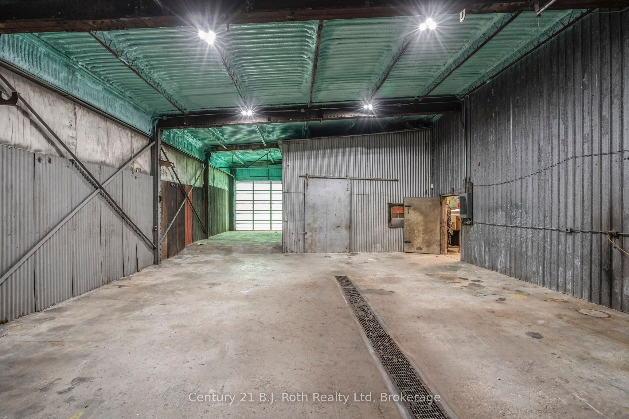 2565 Quarry Road Property Photo 21