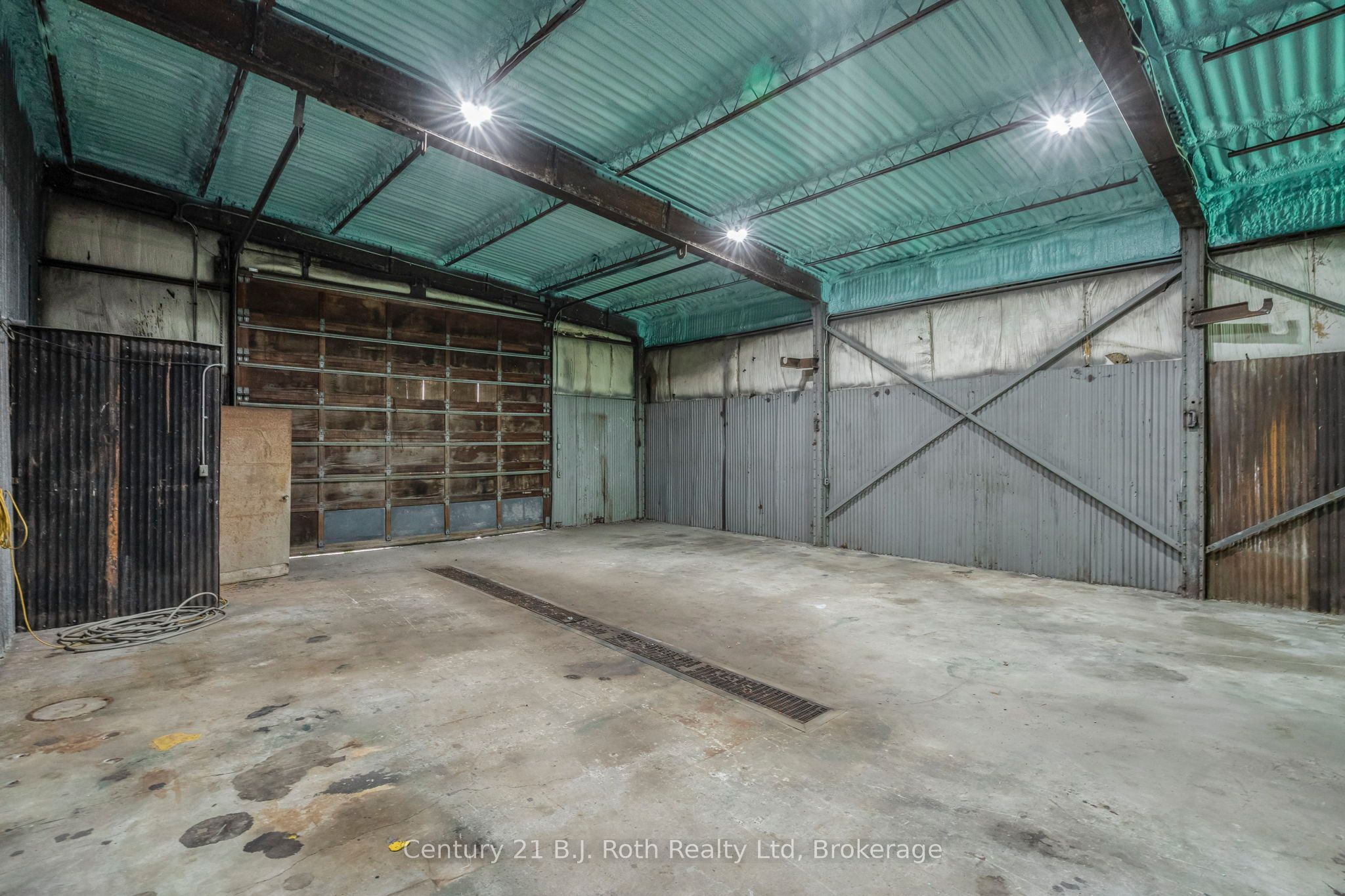 2565 Quarry Road Property Photo 25