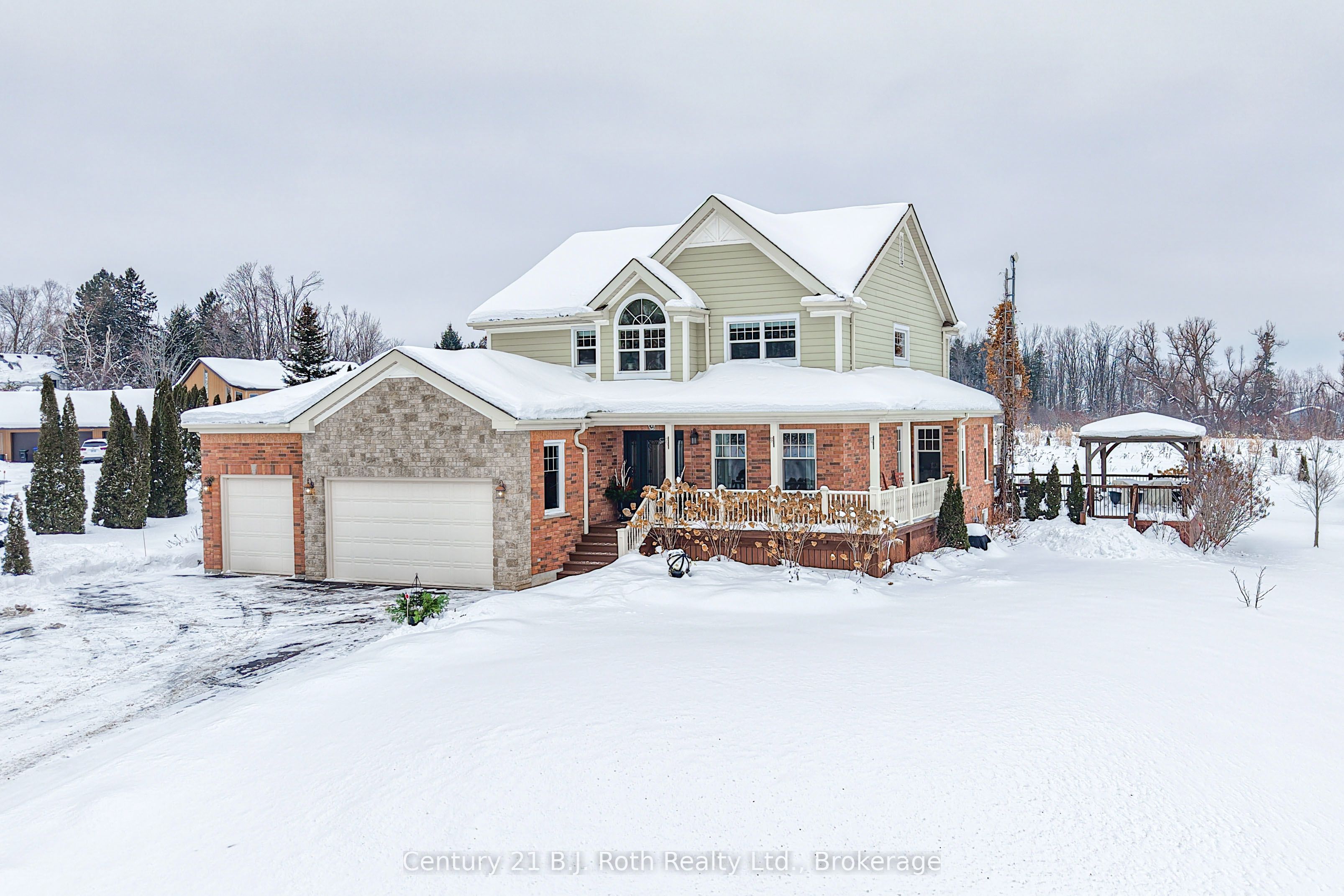 3255 10 Line N Property Photo 1
