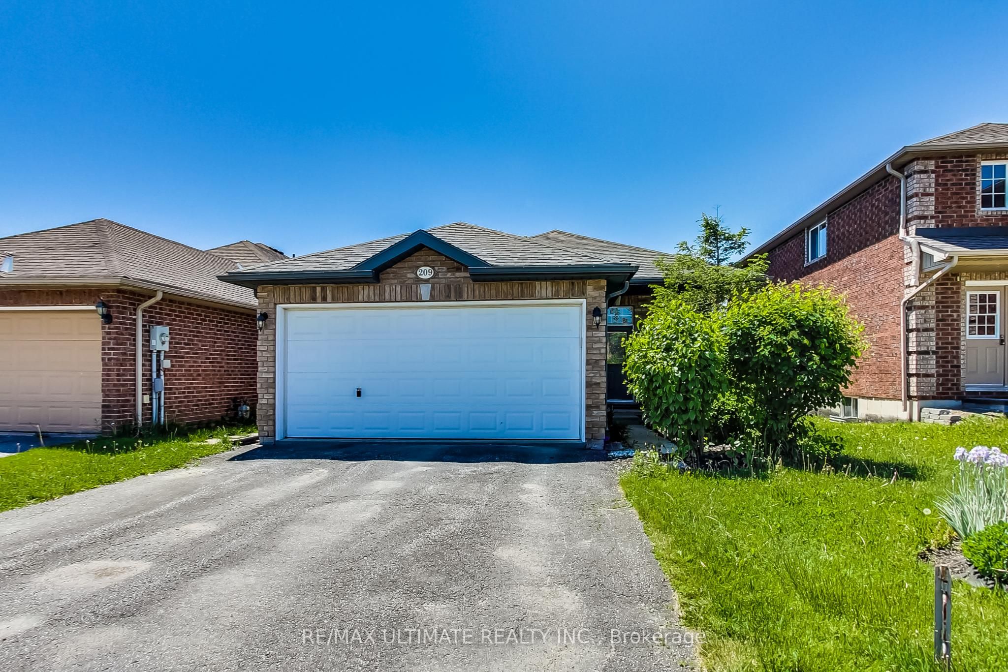 209 Dunsmore Ln Property Photo 1