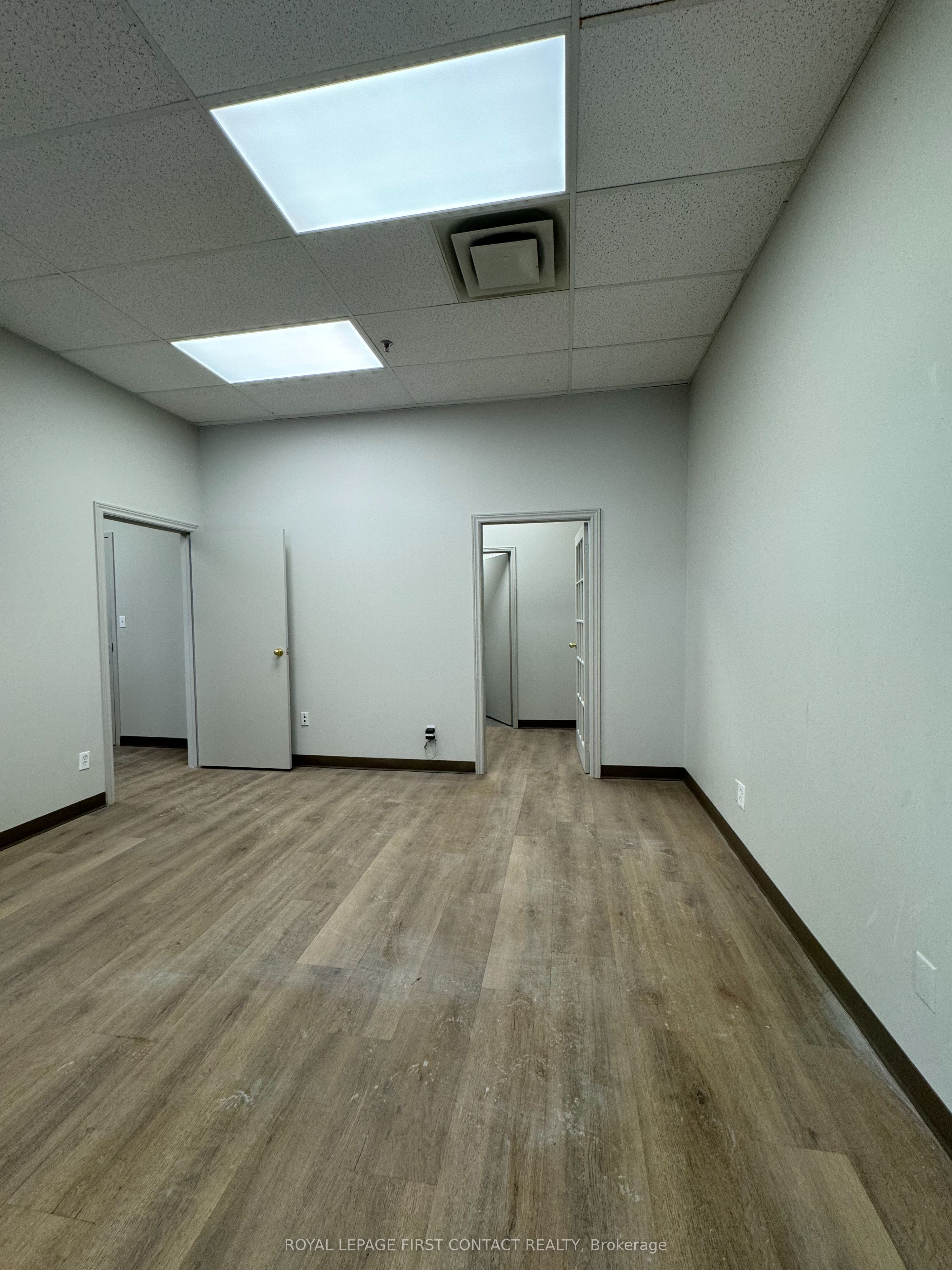 140 Dunlop Street E 202 Property Photo 19