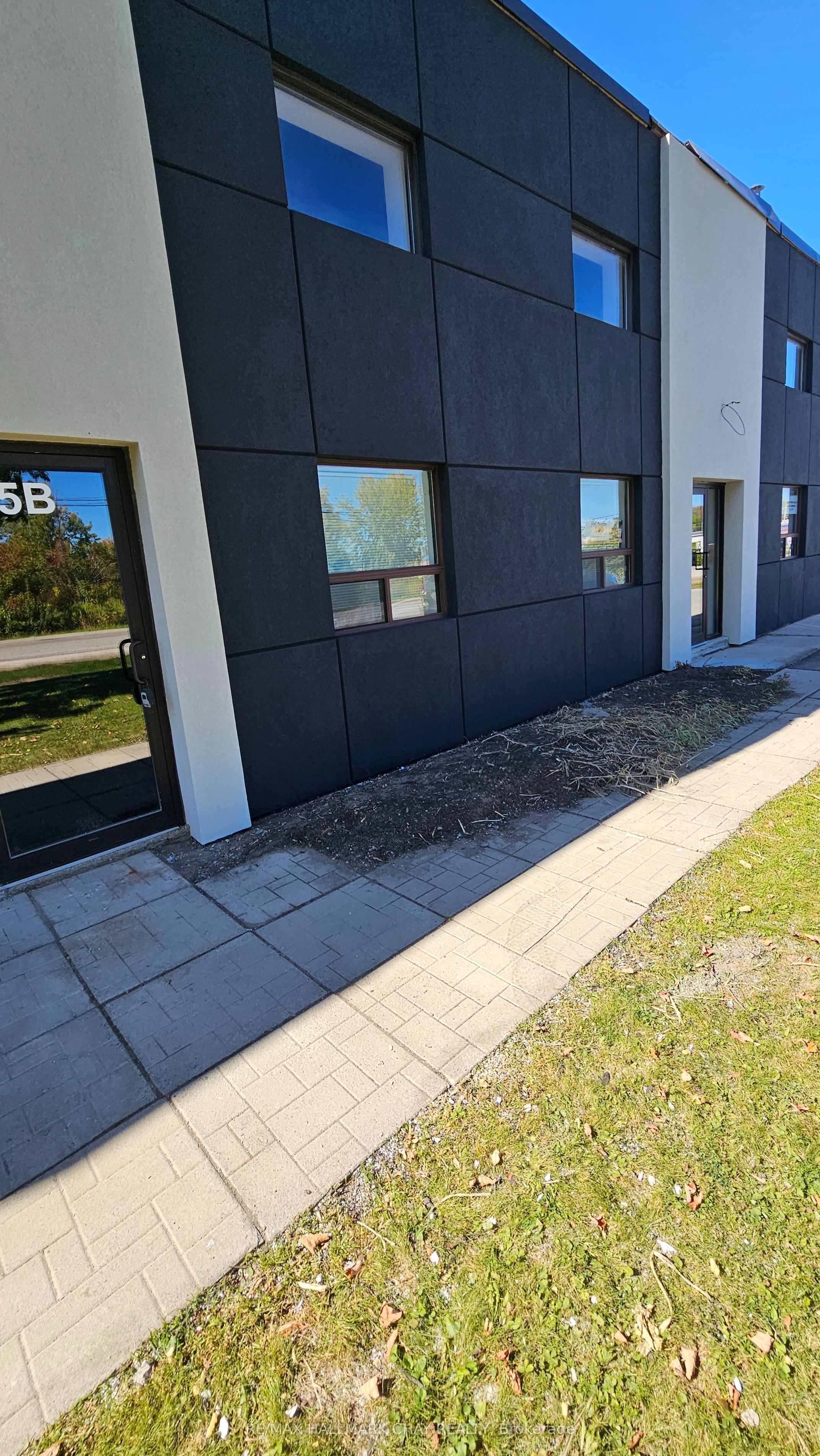 5 Ontario Street B Property Photo 1