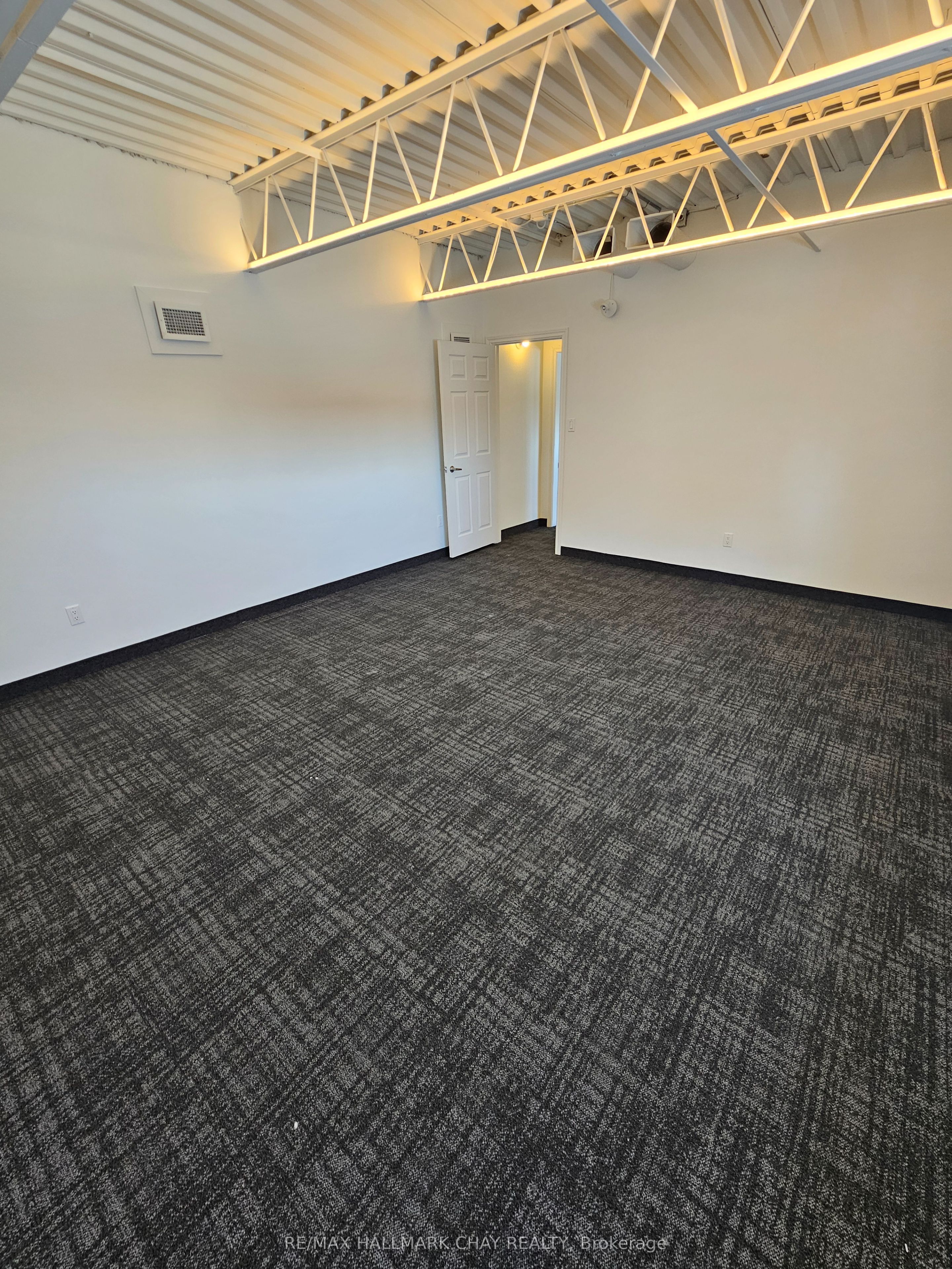5 Ontario Street B Property Photo 5