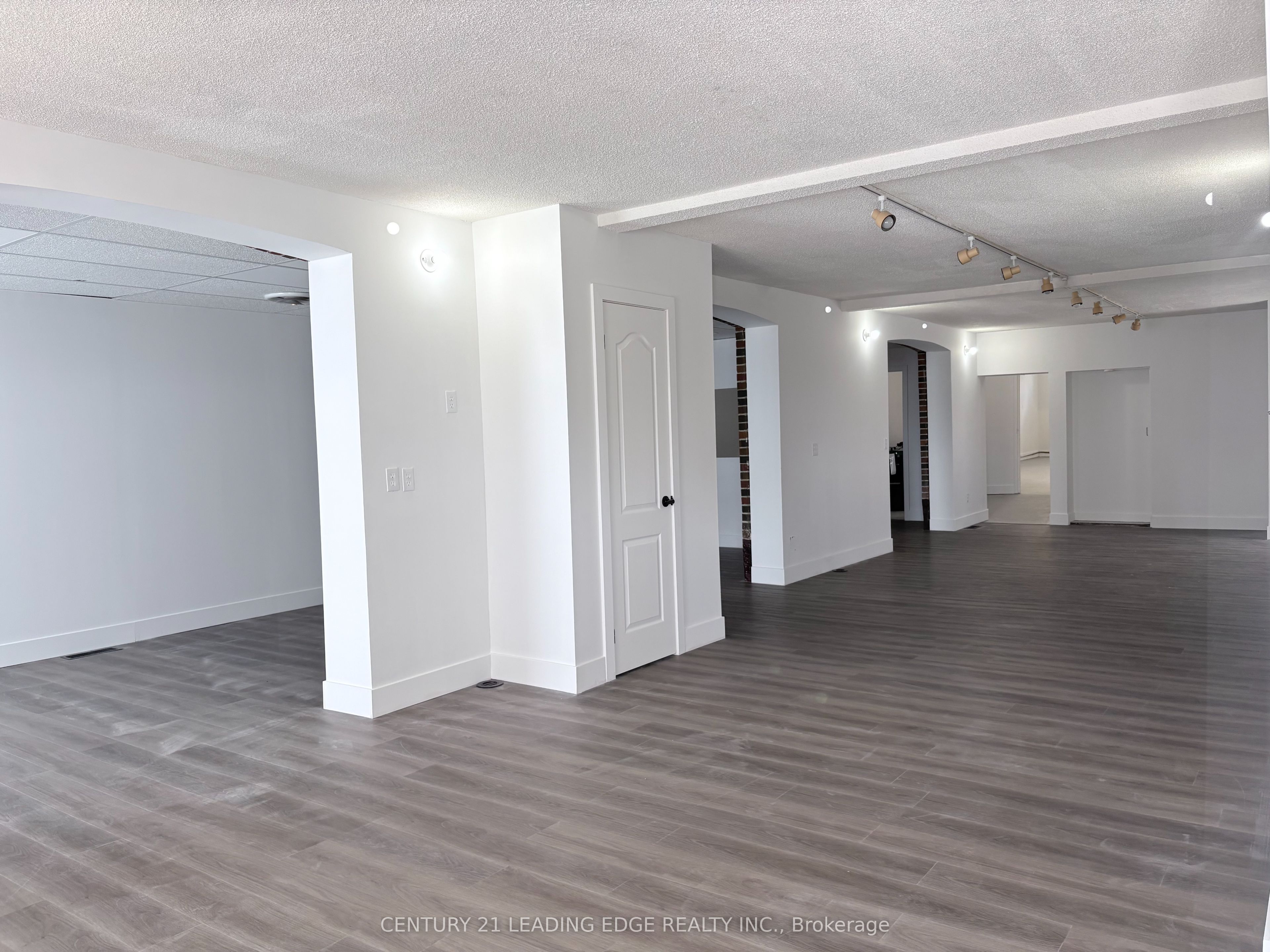 10 Ross Street Property Photo 4