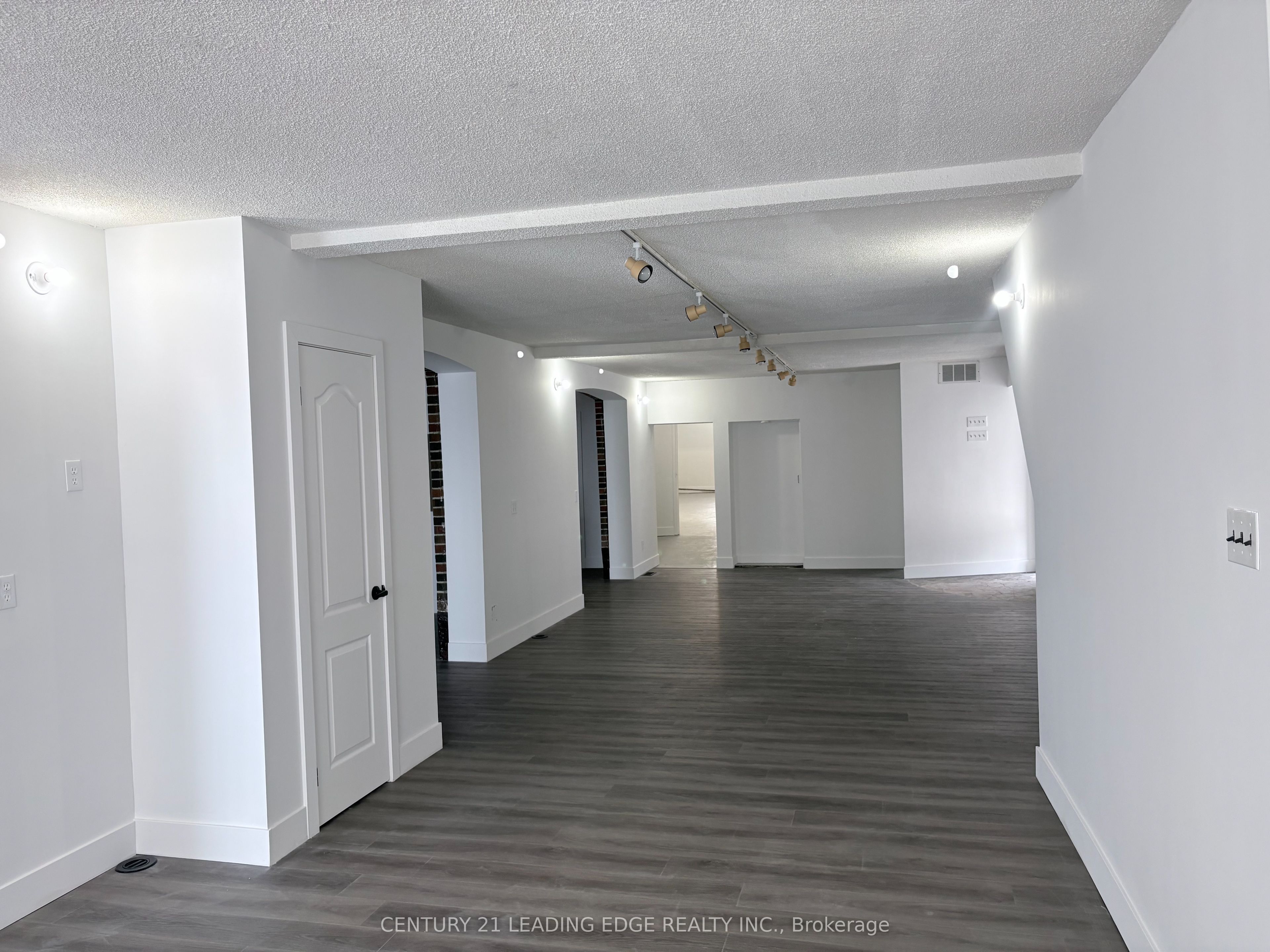 10 Ross Street Property Photo 5