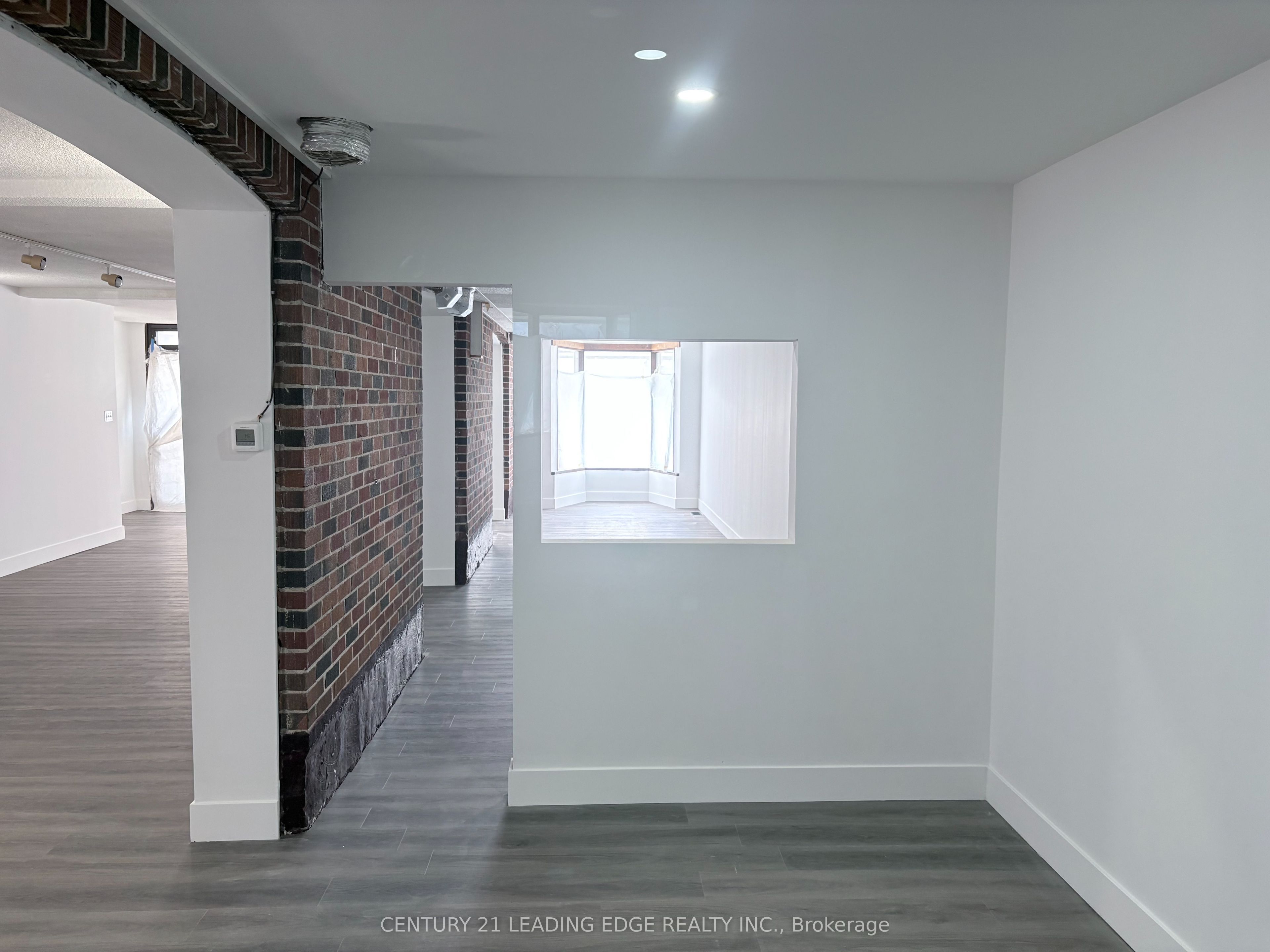 10 Ross Street Property Photo 6