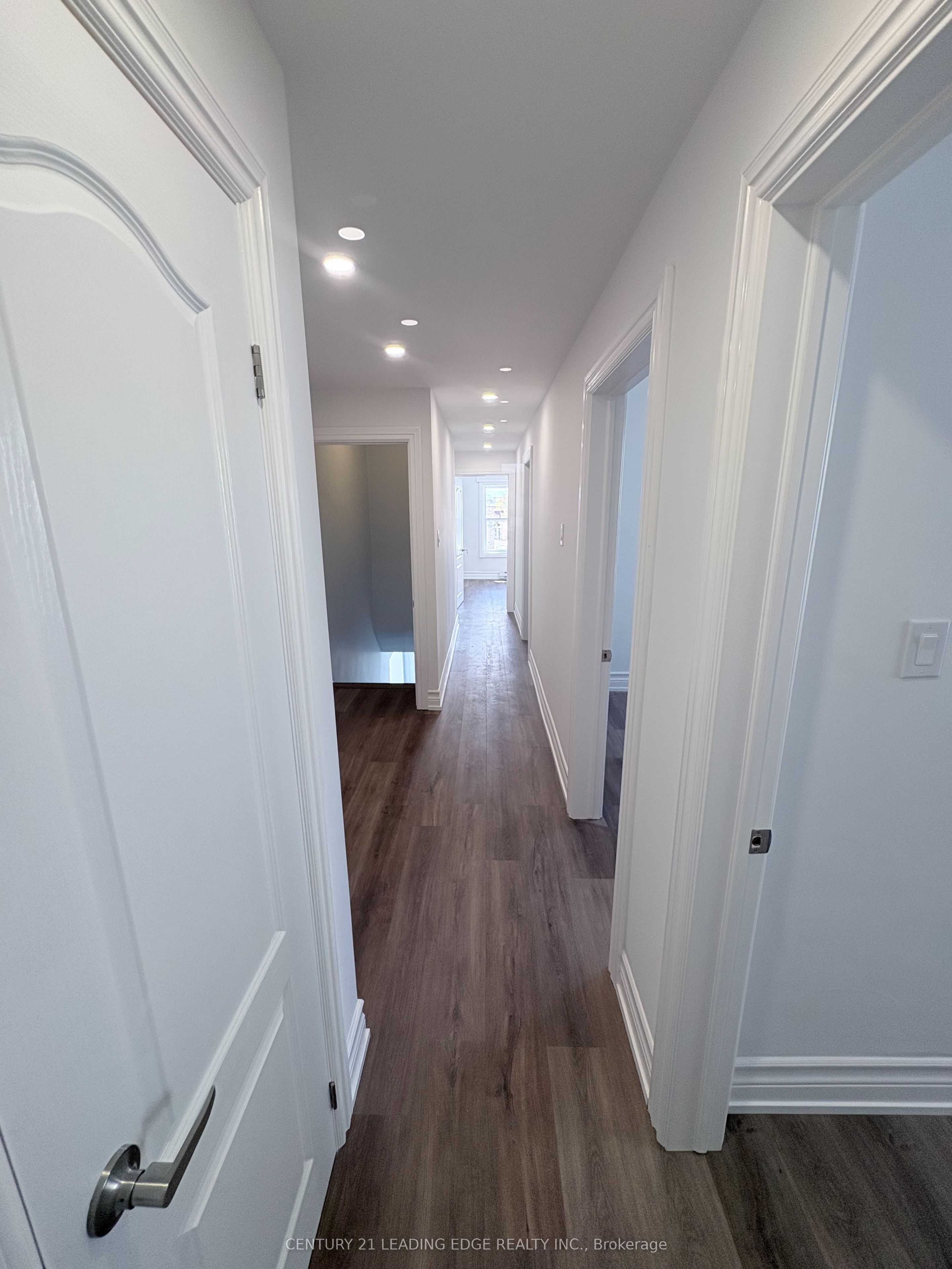10 Ross Street Property Photo 16