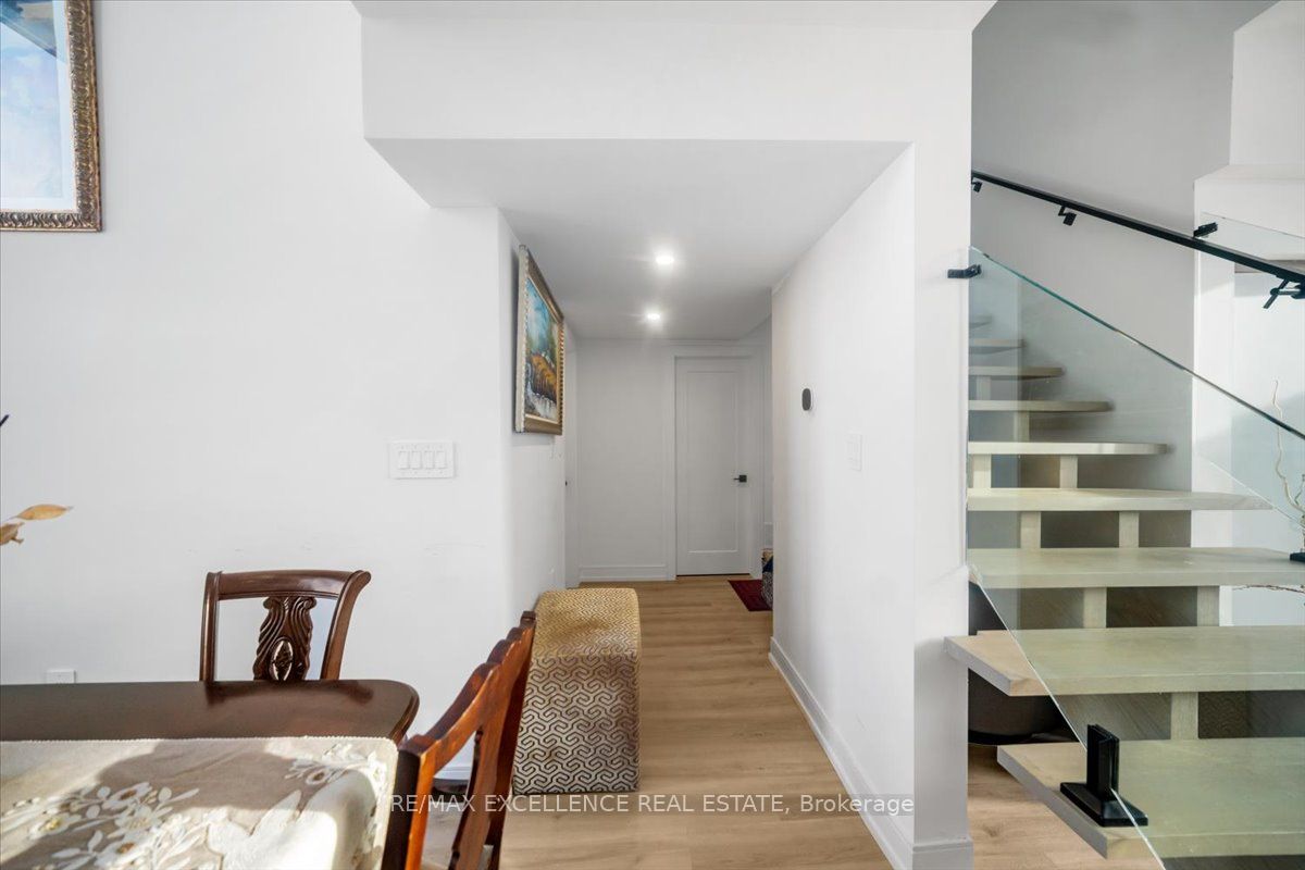 3717 Quayside Drive Property Photo 7