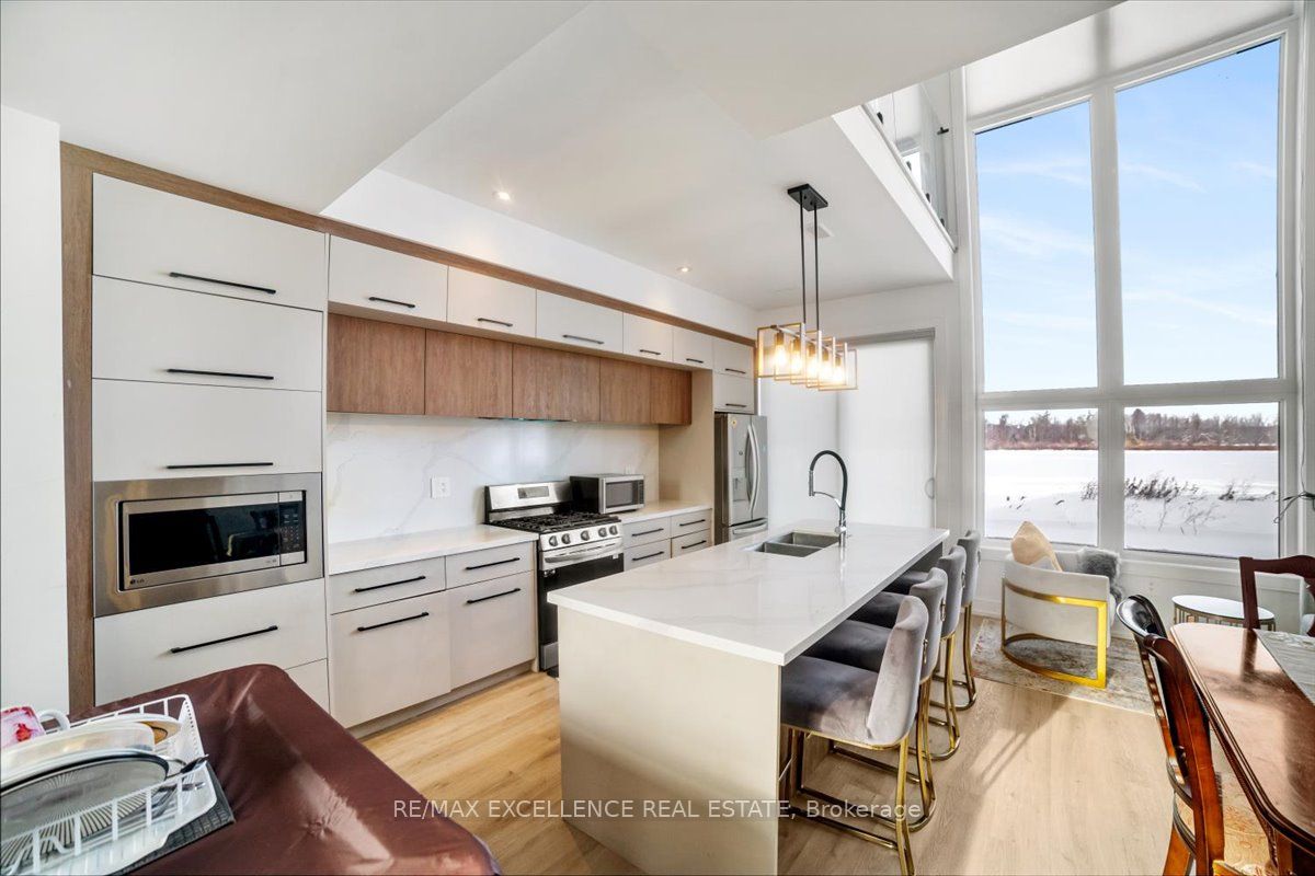 3717 Quayside Drive Property Photo 10