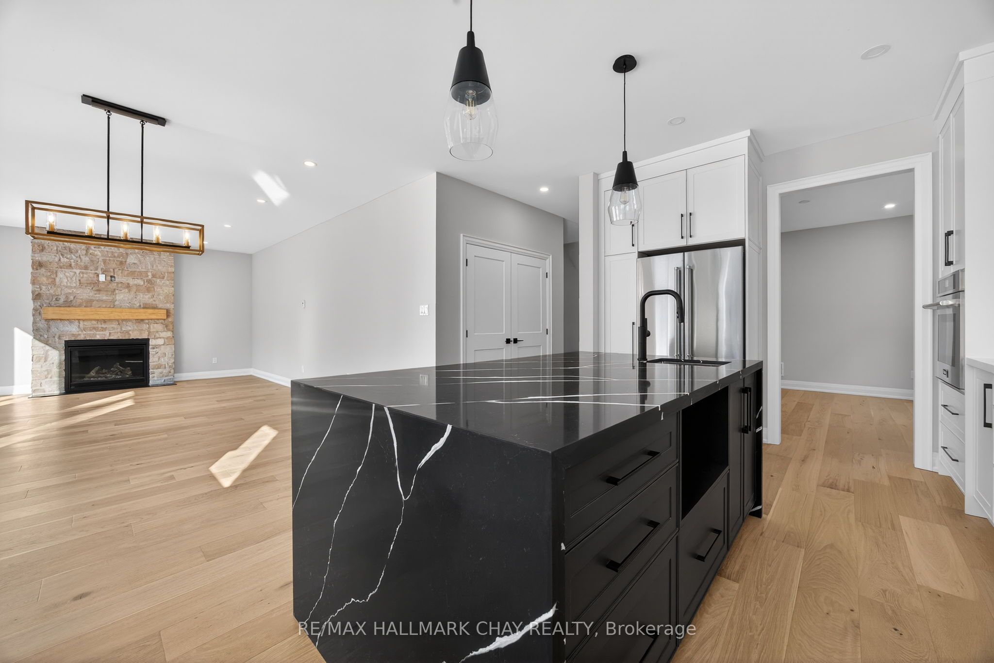 86 37th Street N Property Photo 6