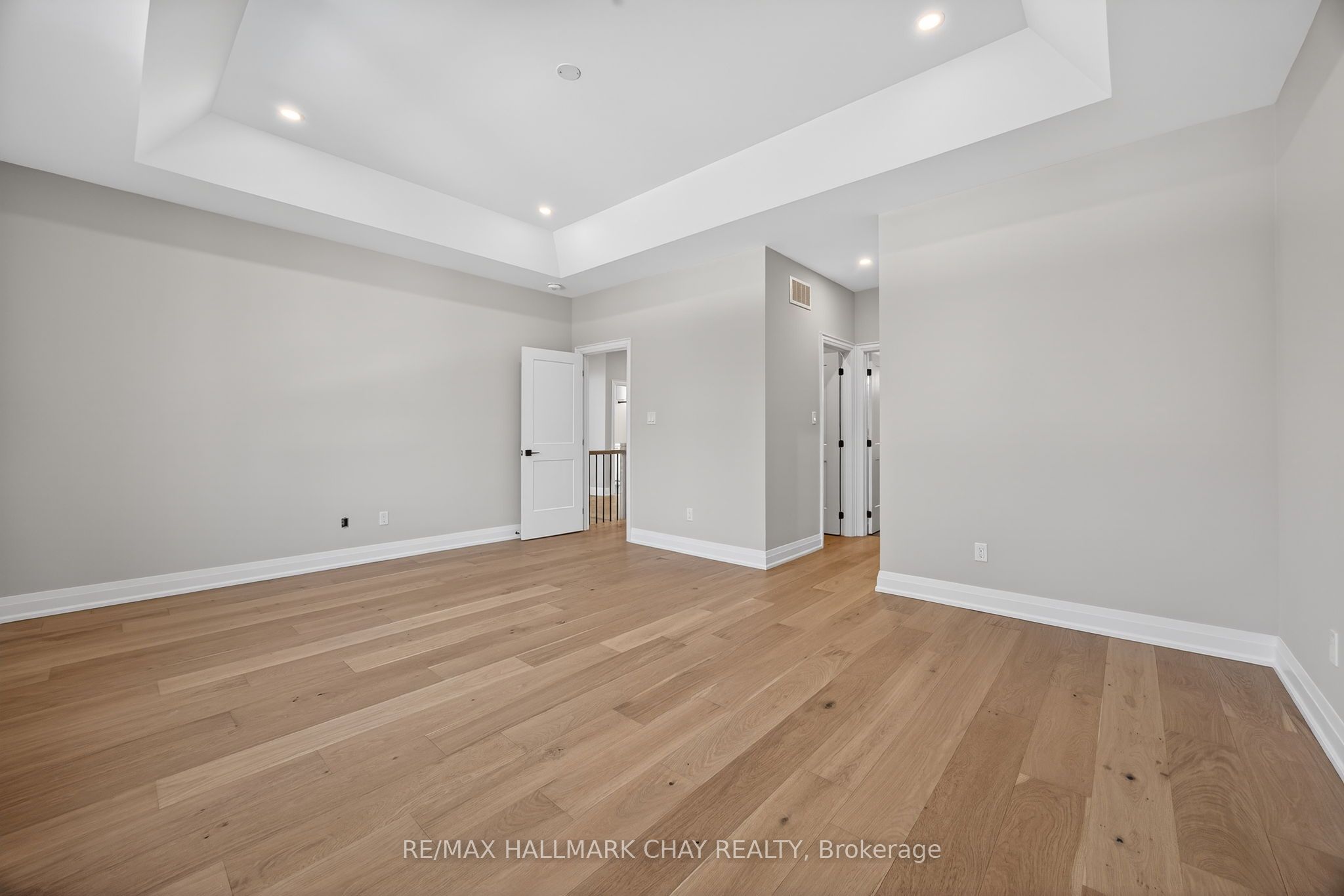 86 37th Street N Property Photo 9