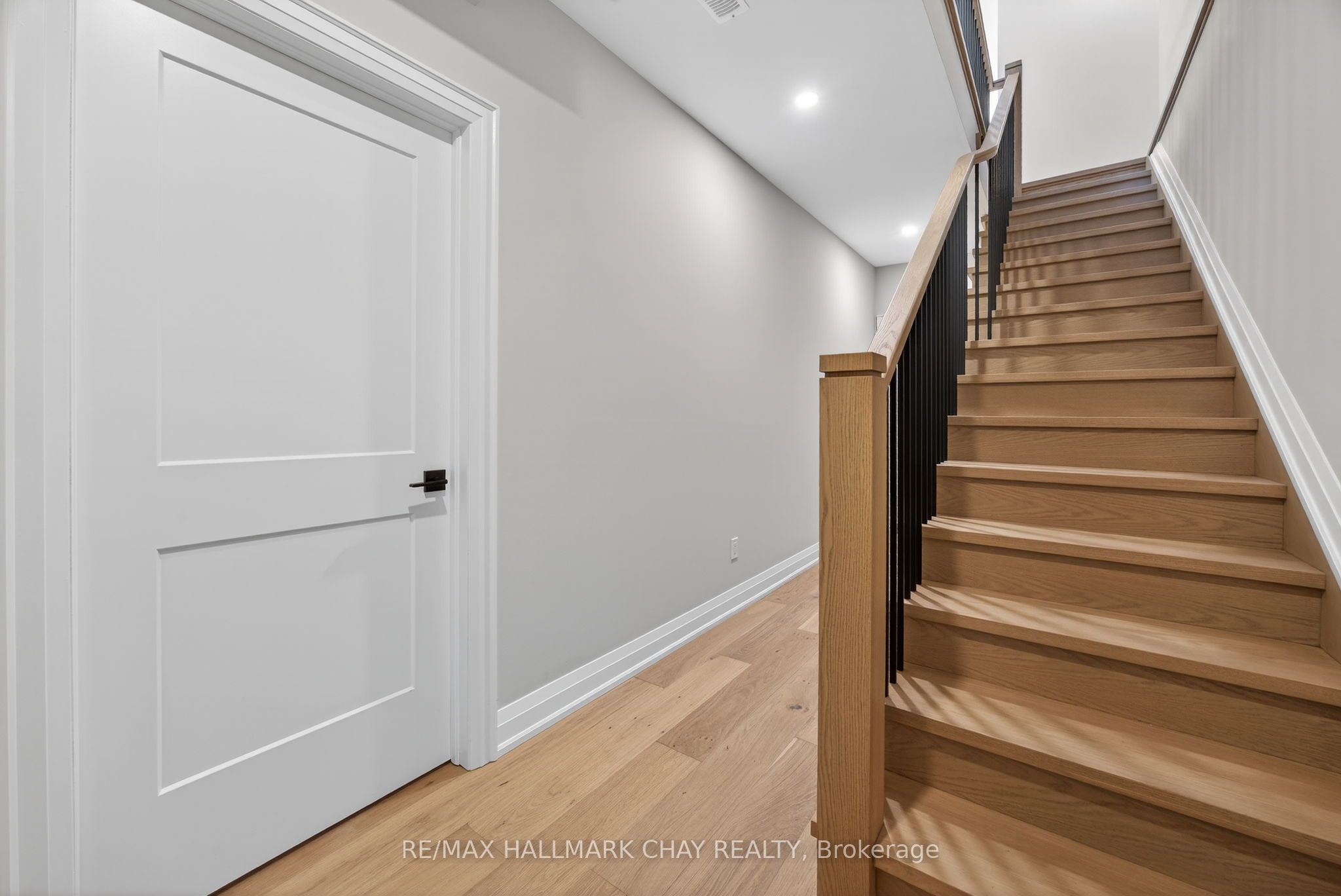 86 37th Street N Property Photo 14