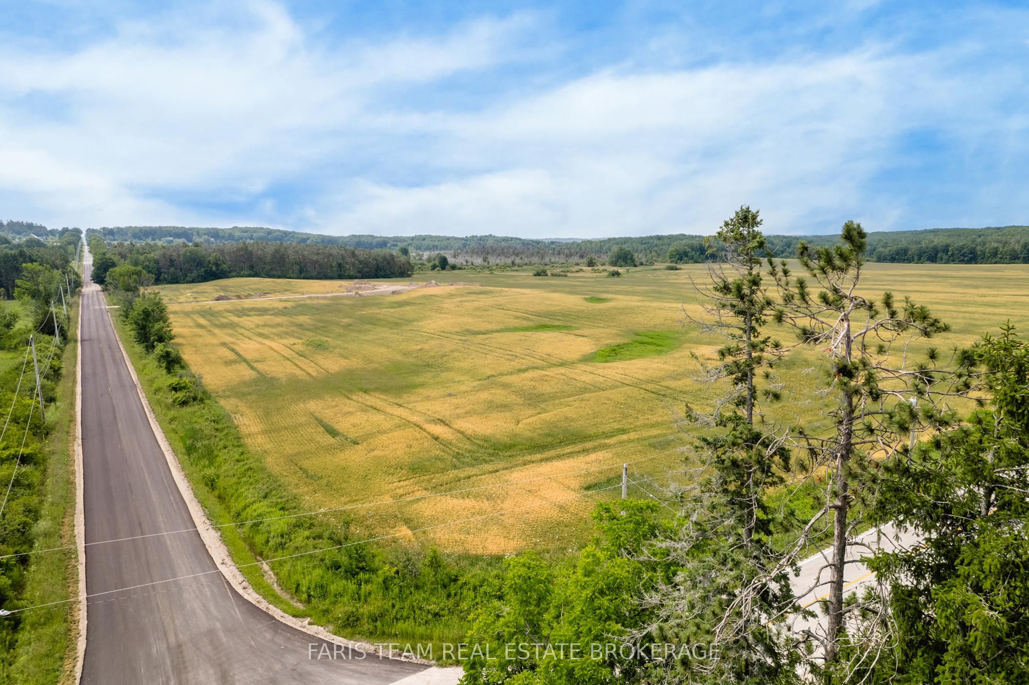 1499 Tay Point Road Property Photo 7