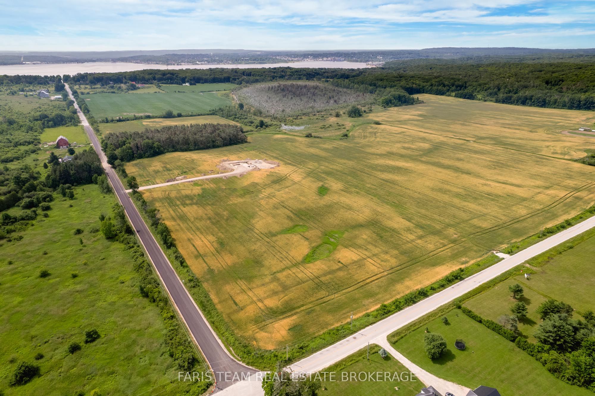 1499 Tay Point Road Property Photo 8