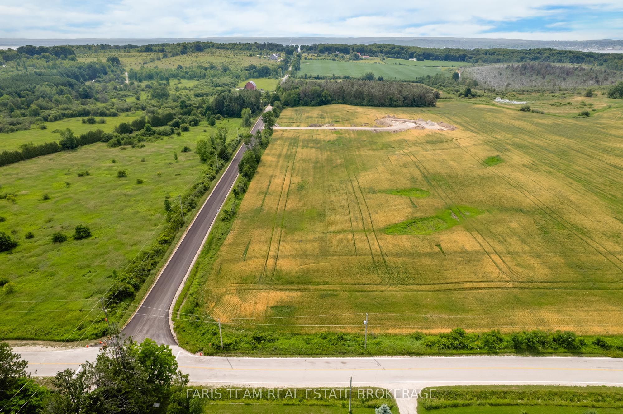 1499 Tay Point Road Property Photo 9
