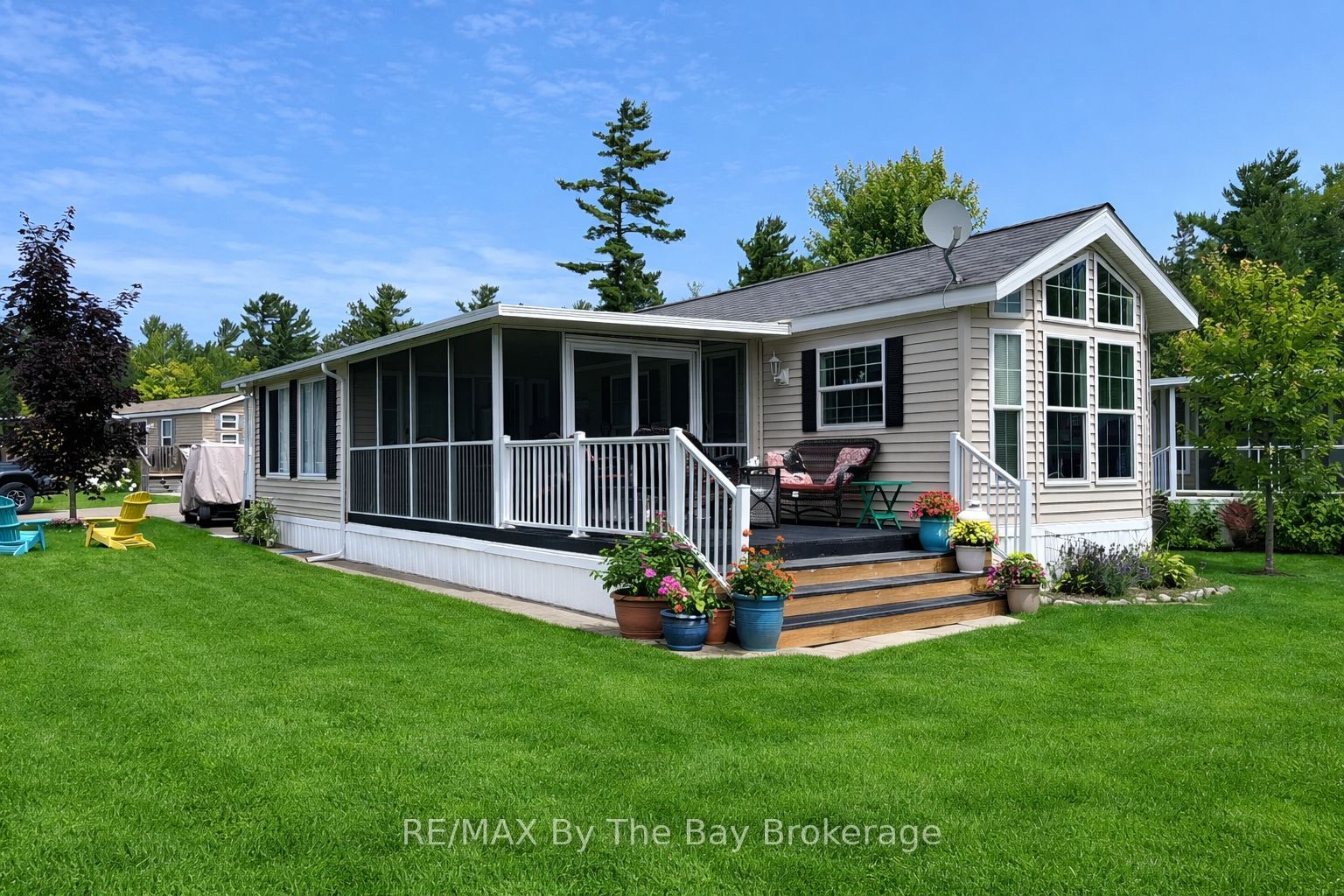 15 Kenora Trail Property Photo 1