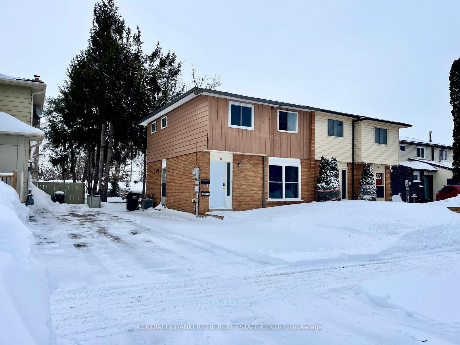 11 Chaucer Crescent Property Photo 1