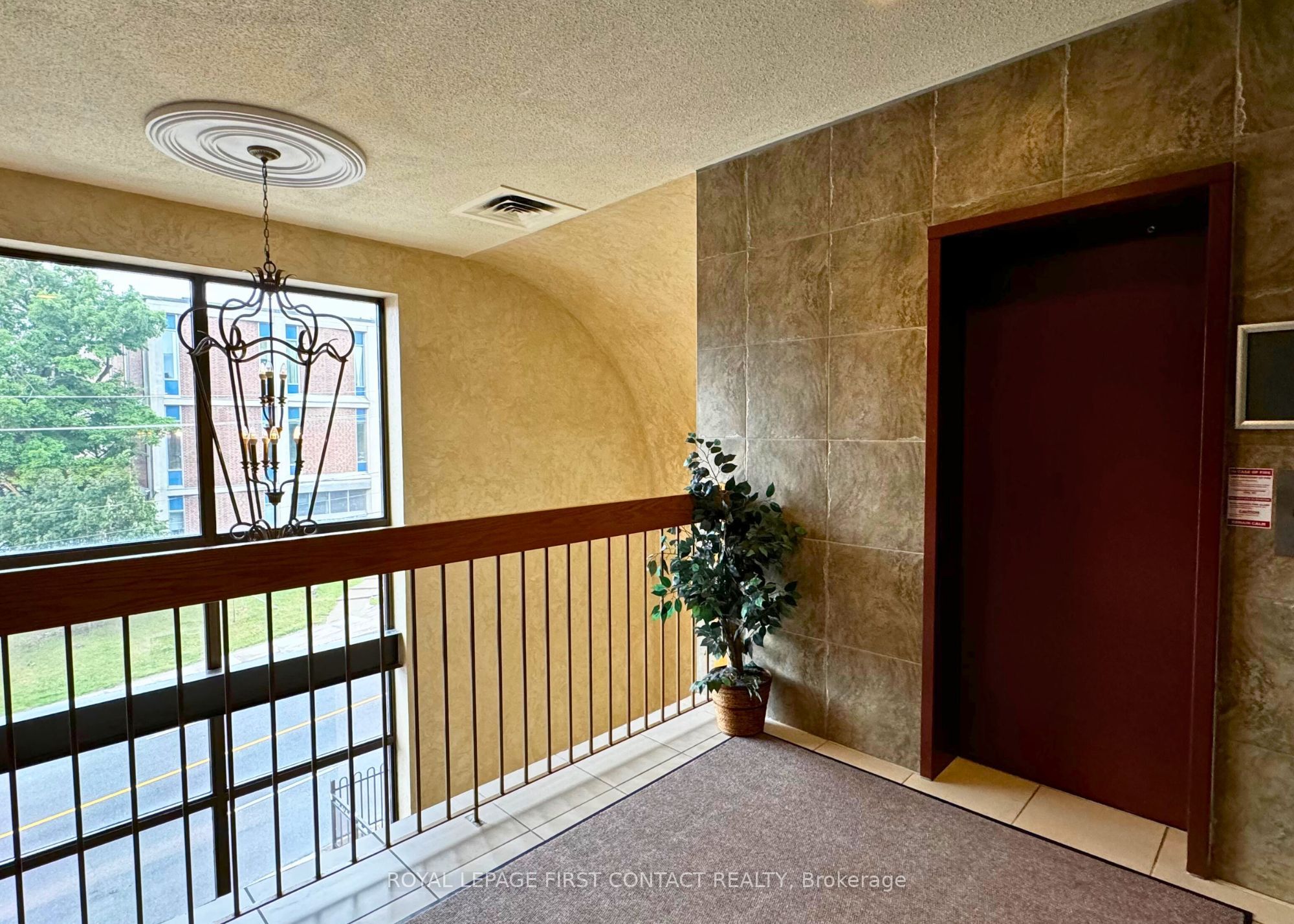 135 Bayfield Street 201 Property Photo 6