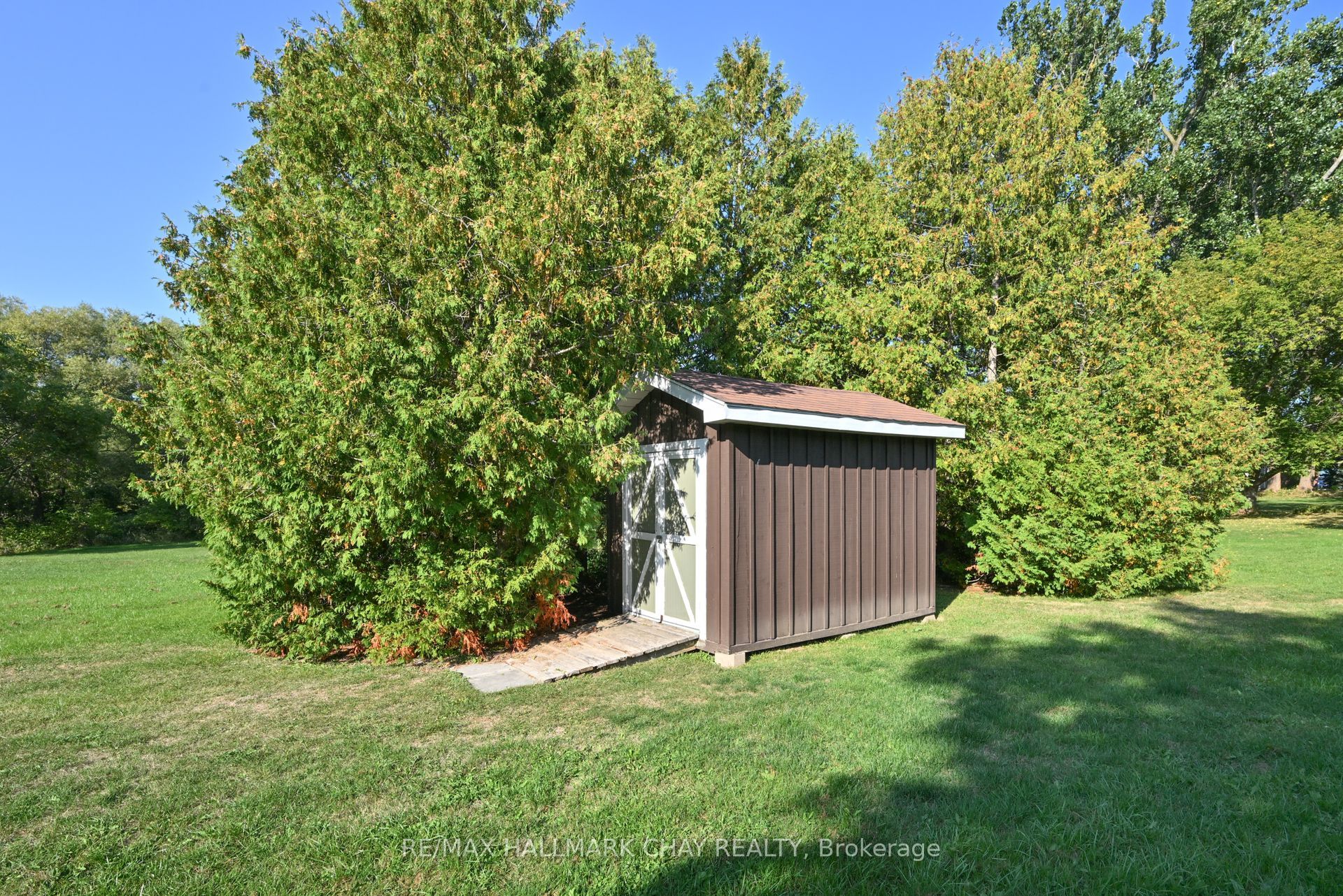 213 Dominion Drive Property Photo 10