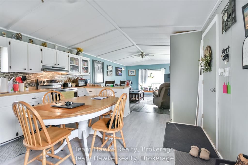 48 Northland Drive Property Photo 13