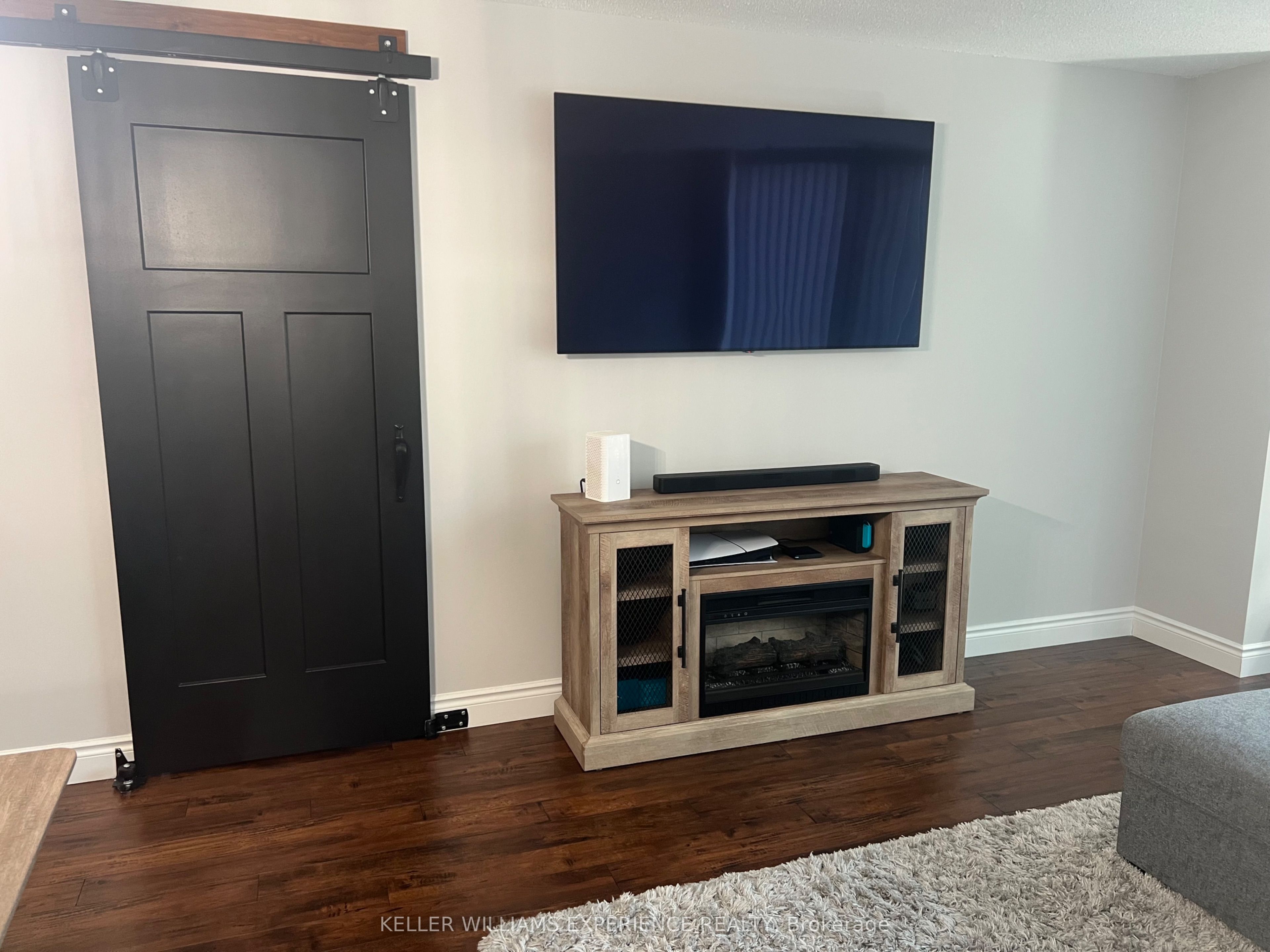 140 Dunlop Street E 401 Property Photo 13