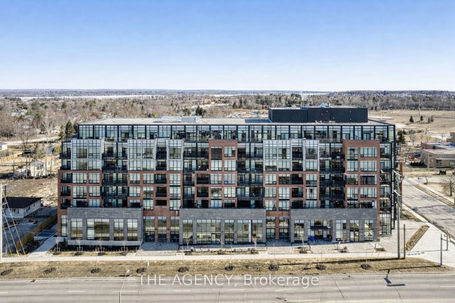 681 Yonge Street 327 Property Photo 2