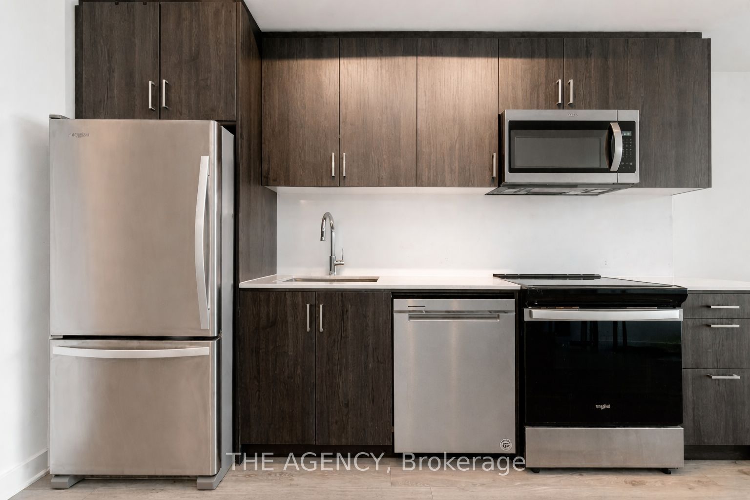 681 Yonge Street 327 Property Photo 7