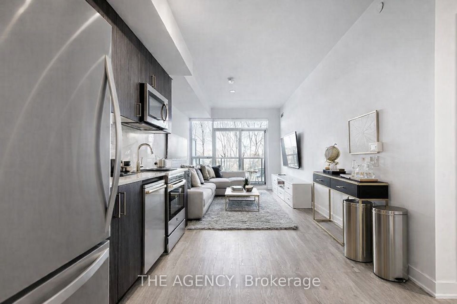 681 Yonge Street 327 Property Photo 9