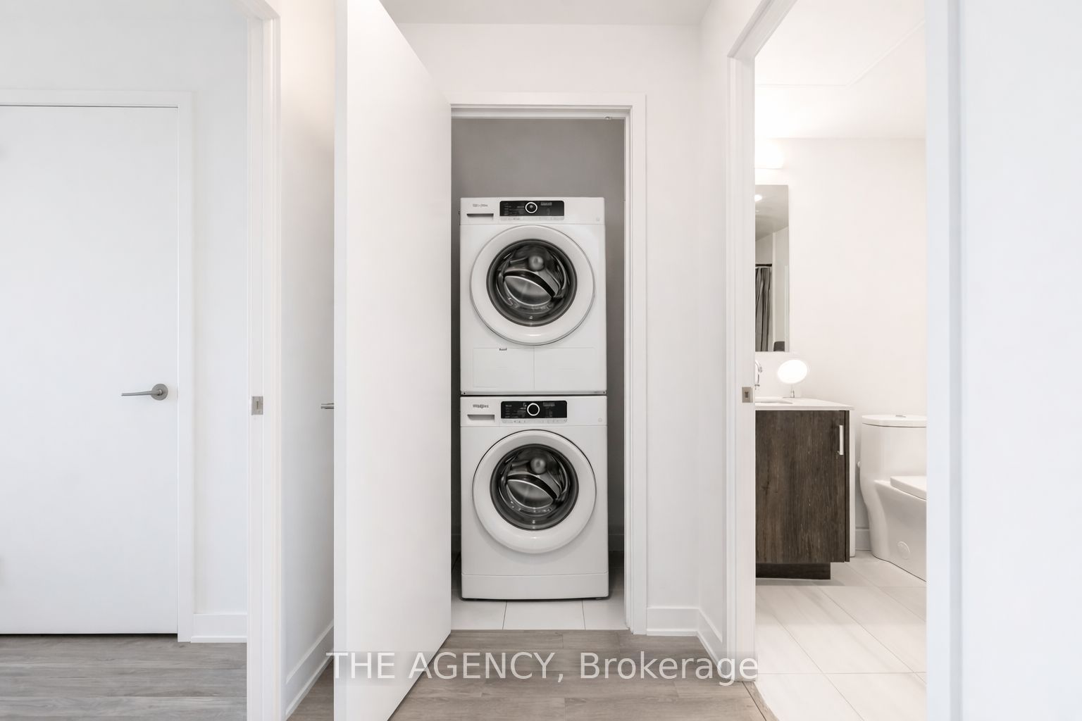 681 Yonge Street 327 Property Photo 13