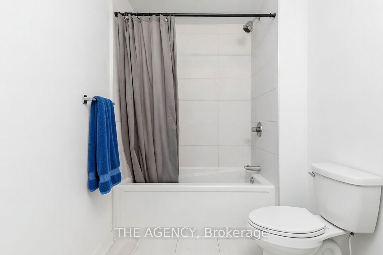 681 Yonge Street 327 Property Photo 15