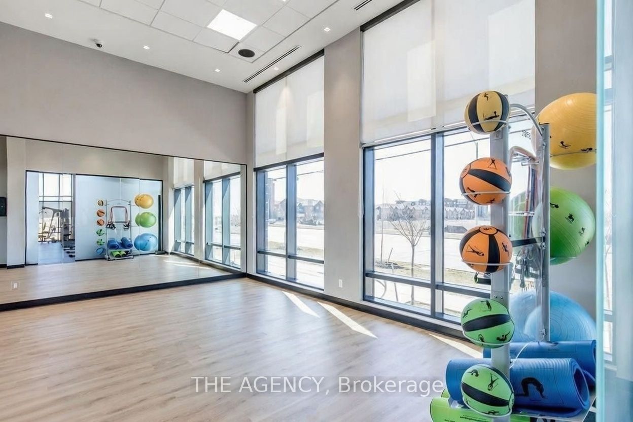 681 Yonge Street 327 Property Photo 20