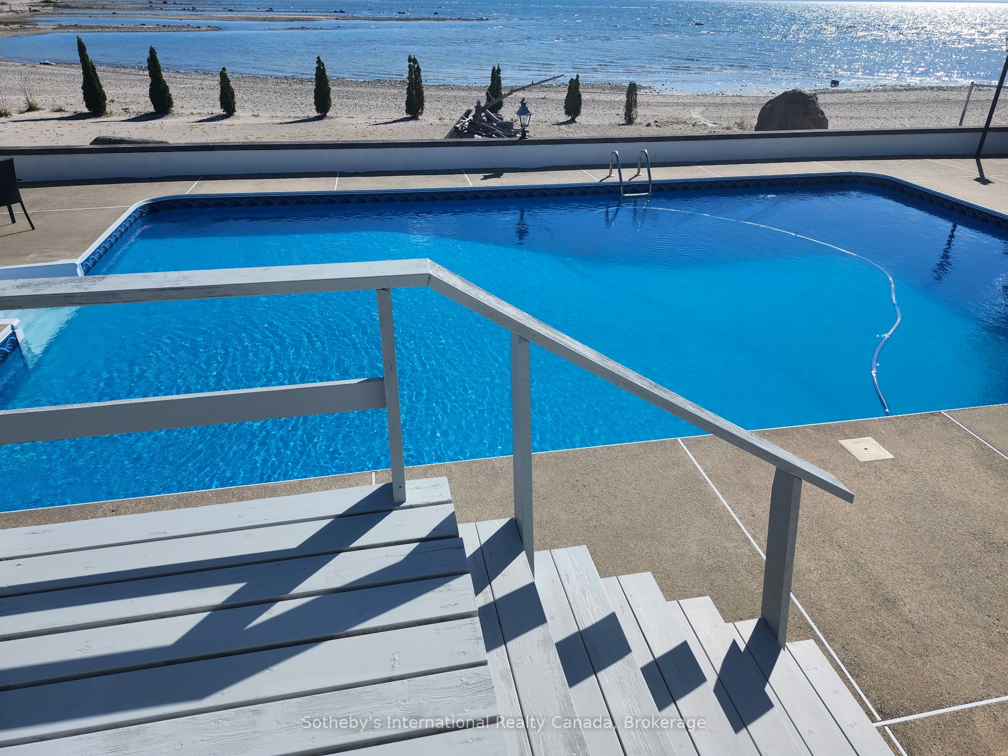 1420 Tiny Beaches Road N Property Photo 40