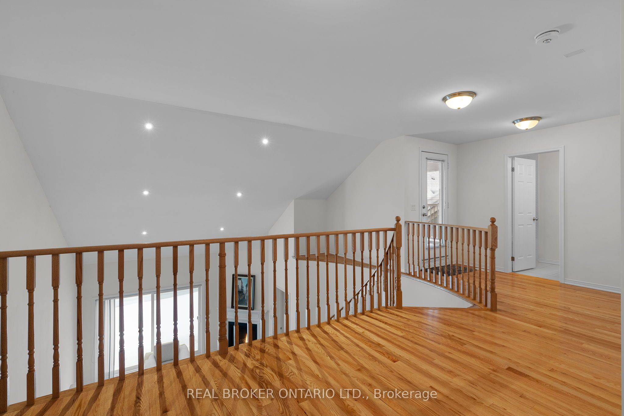 3317 Summerhill Way Property Photo 8