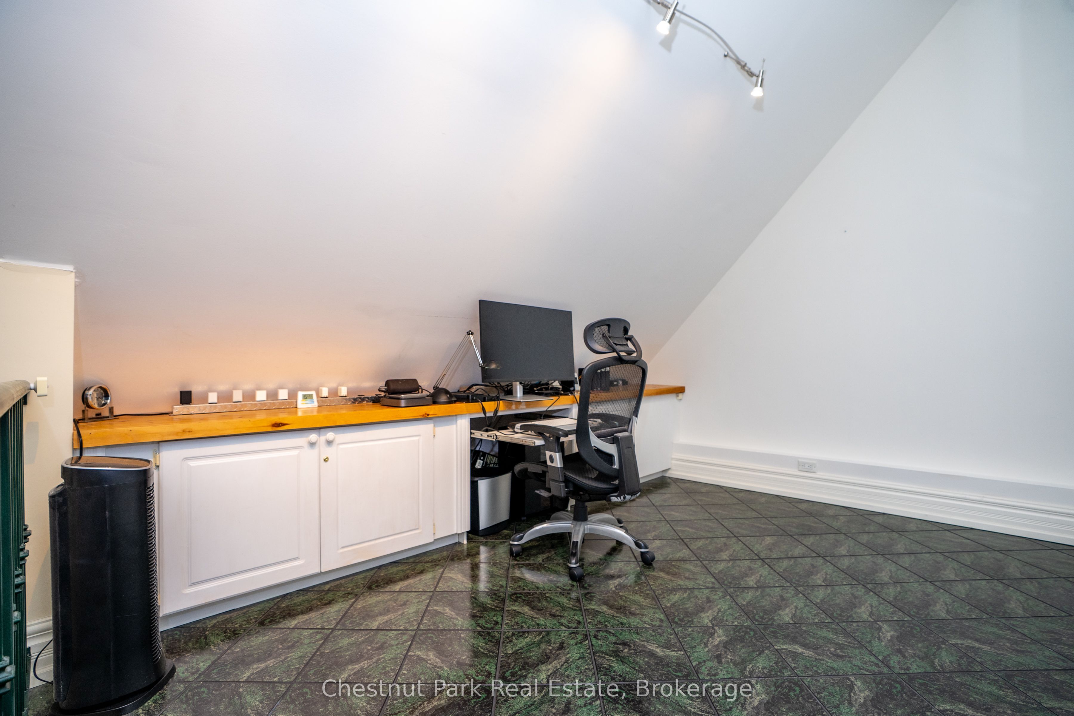 24 Ramblings Way 1001 Property Photo 16