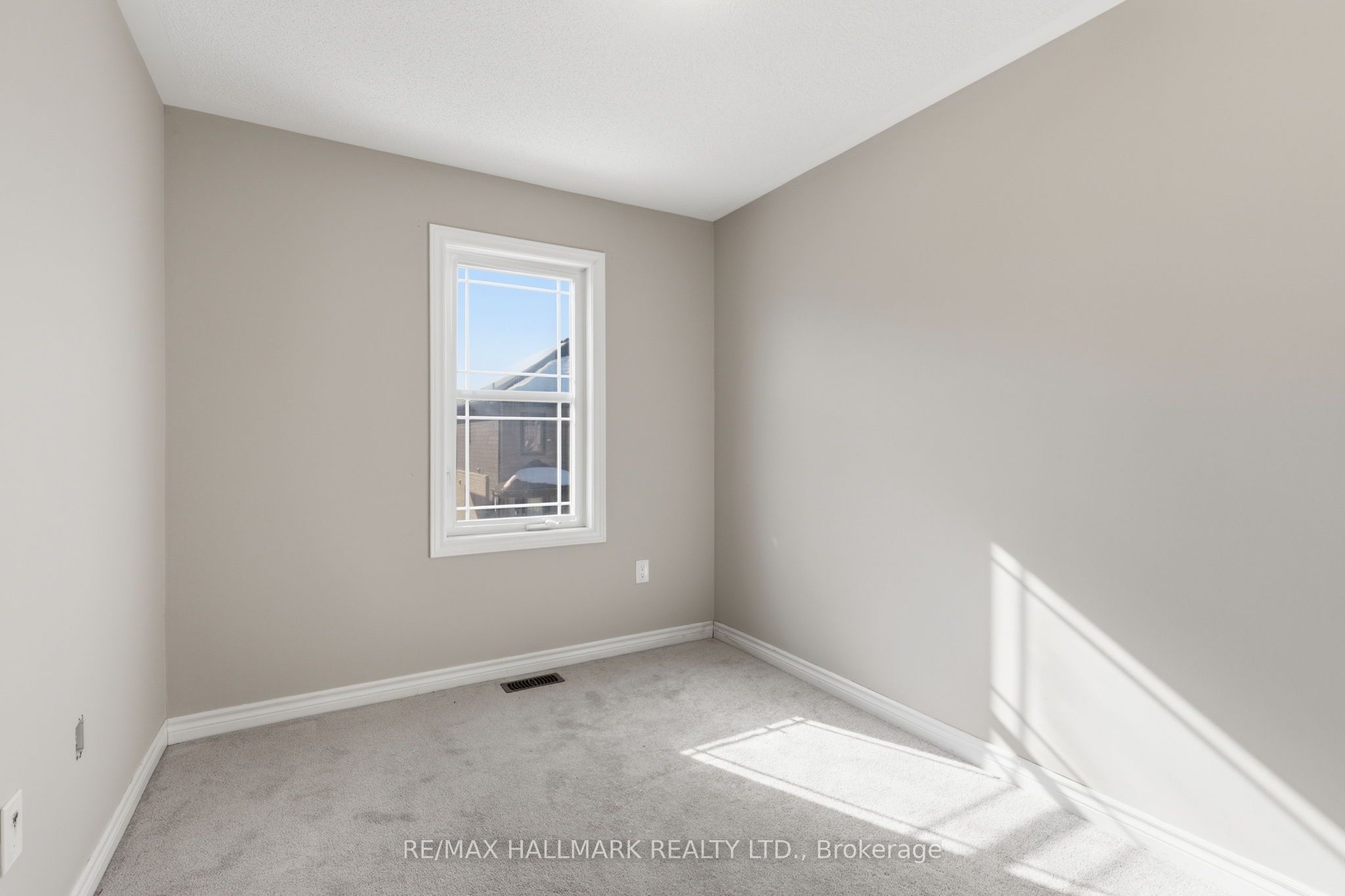 38 Deneb Street Property Photo 28