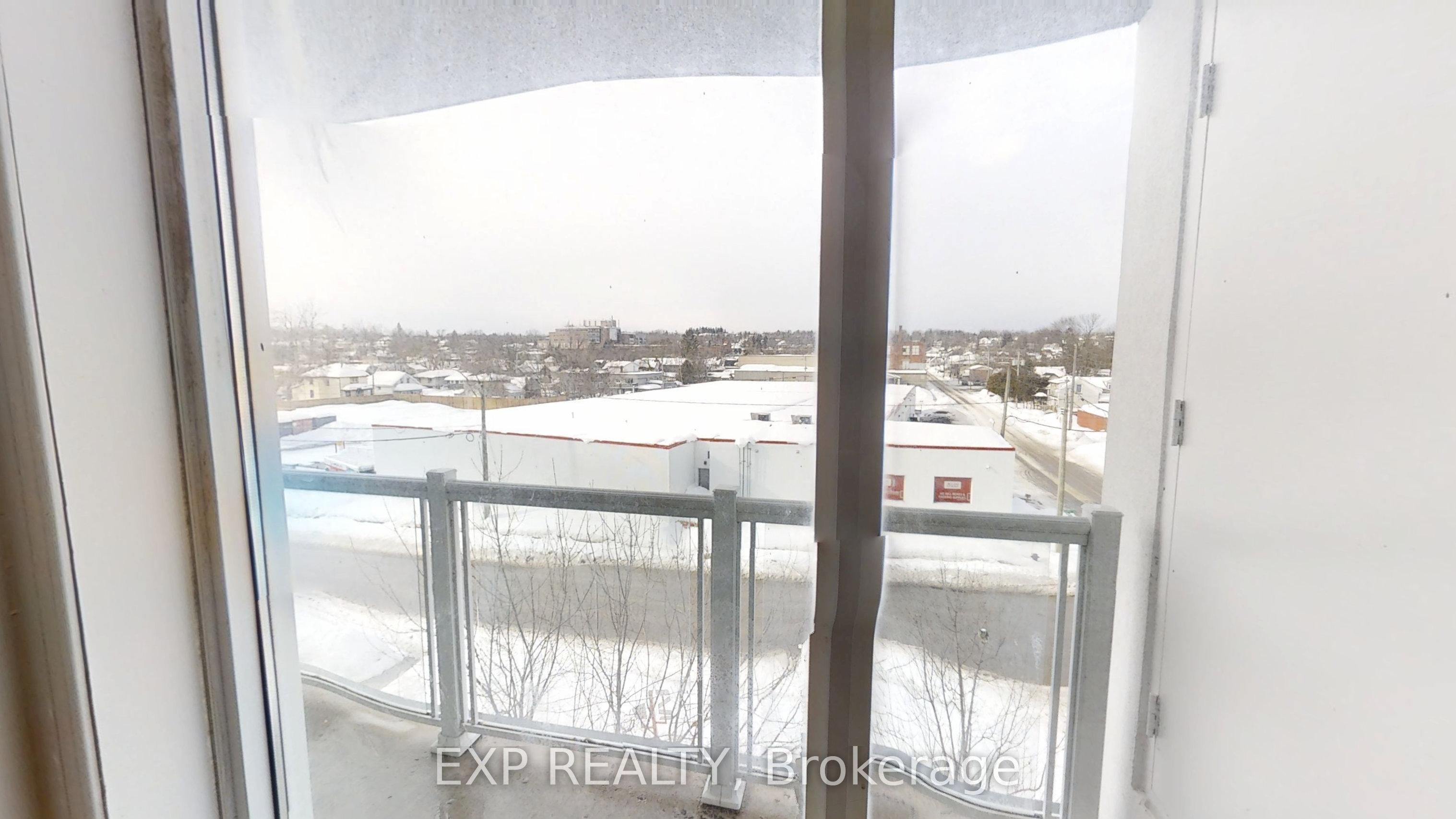 95 Barrie Road 401 Property Photo 4