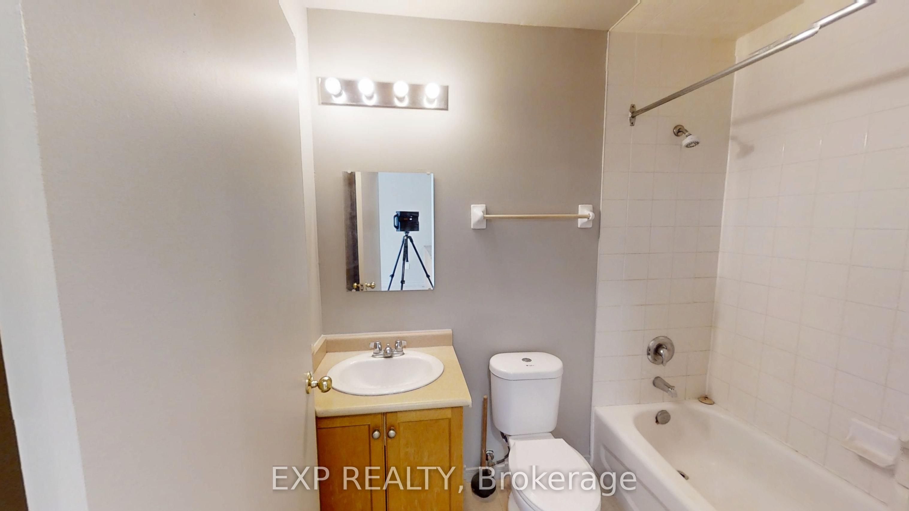 95 Barrie Road 401 Property Photo 12