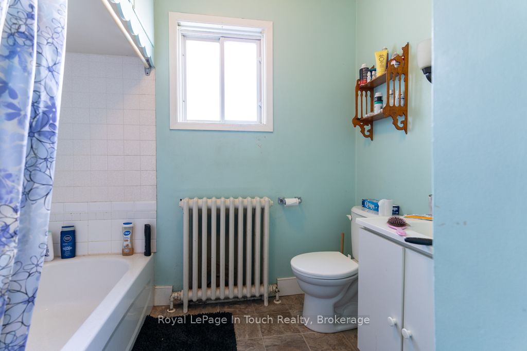 505 King Street Property Photo 11