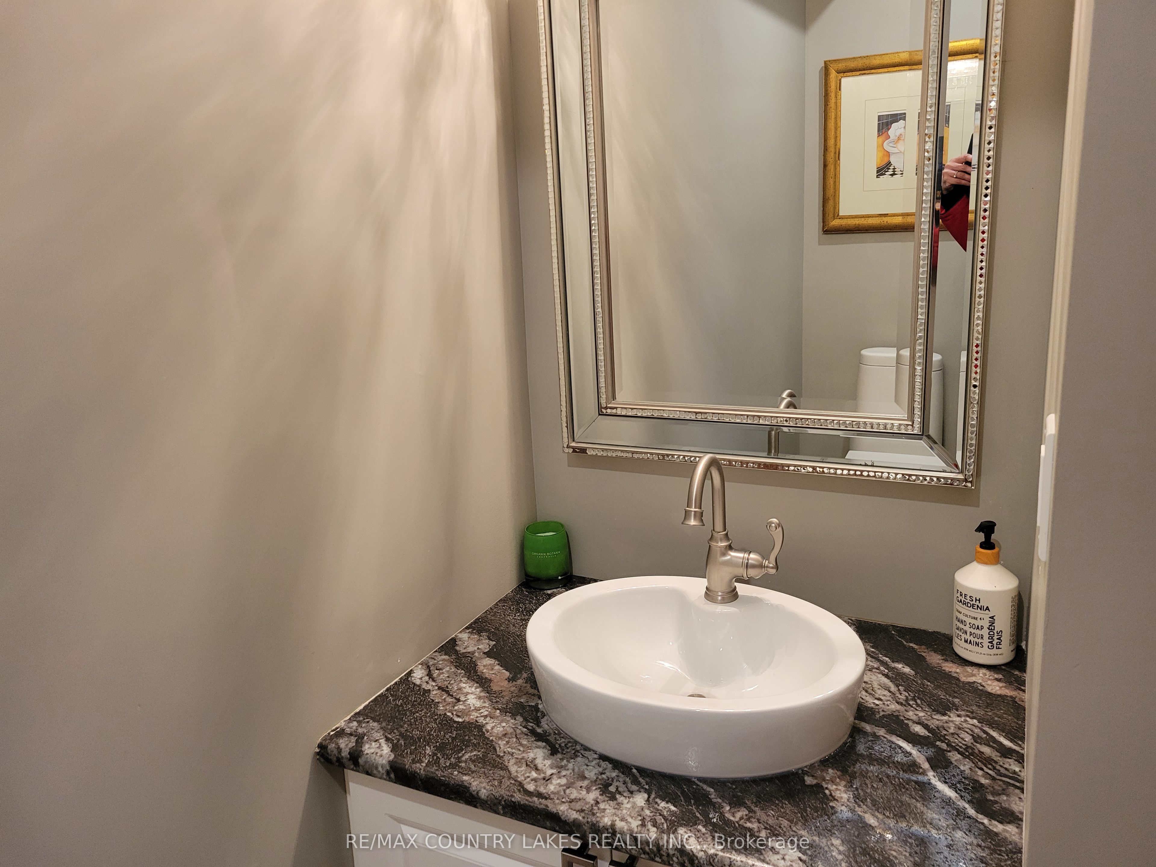 21 Laguna Parkway 35 Property Photo 7