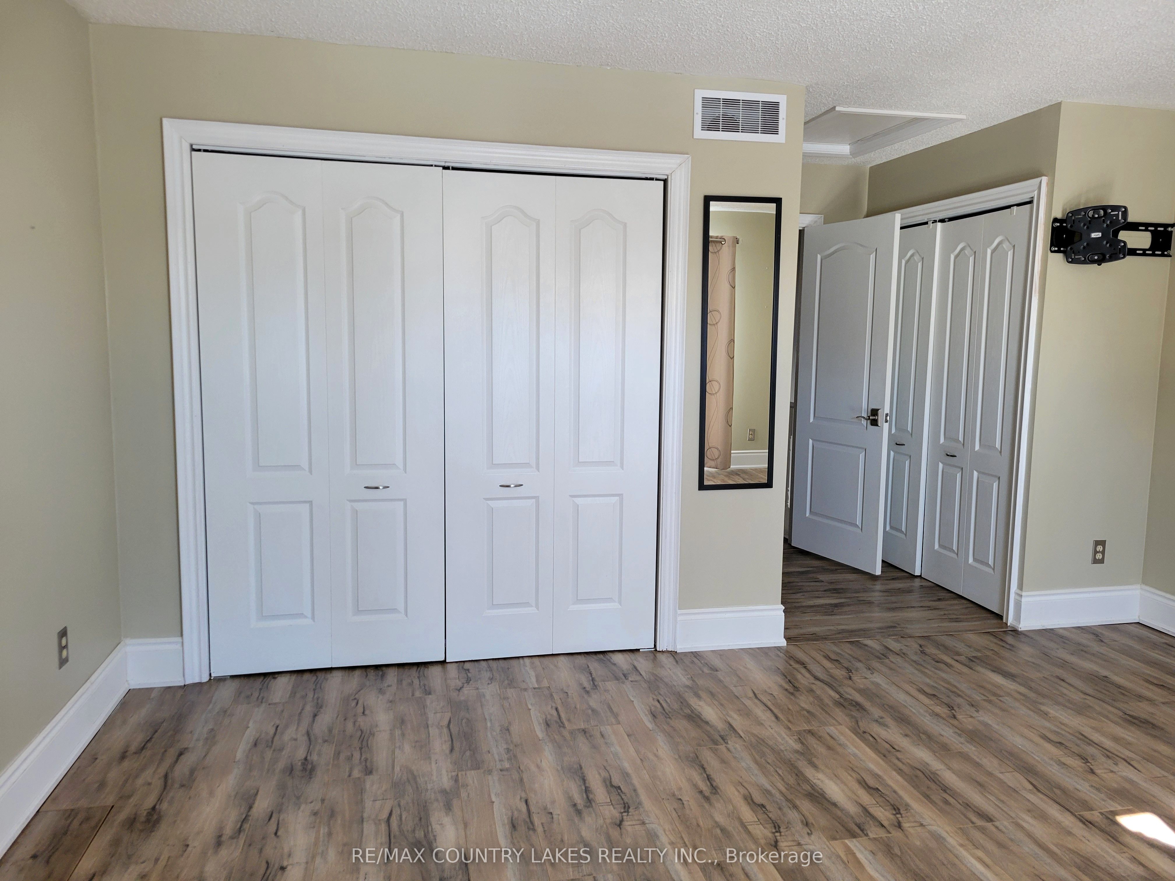 21 Laguna Parkway 35 Property Photo 26