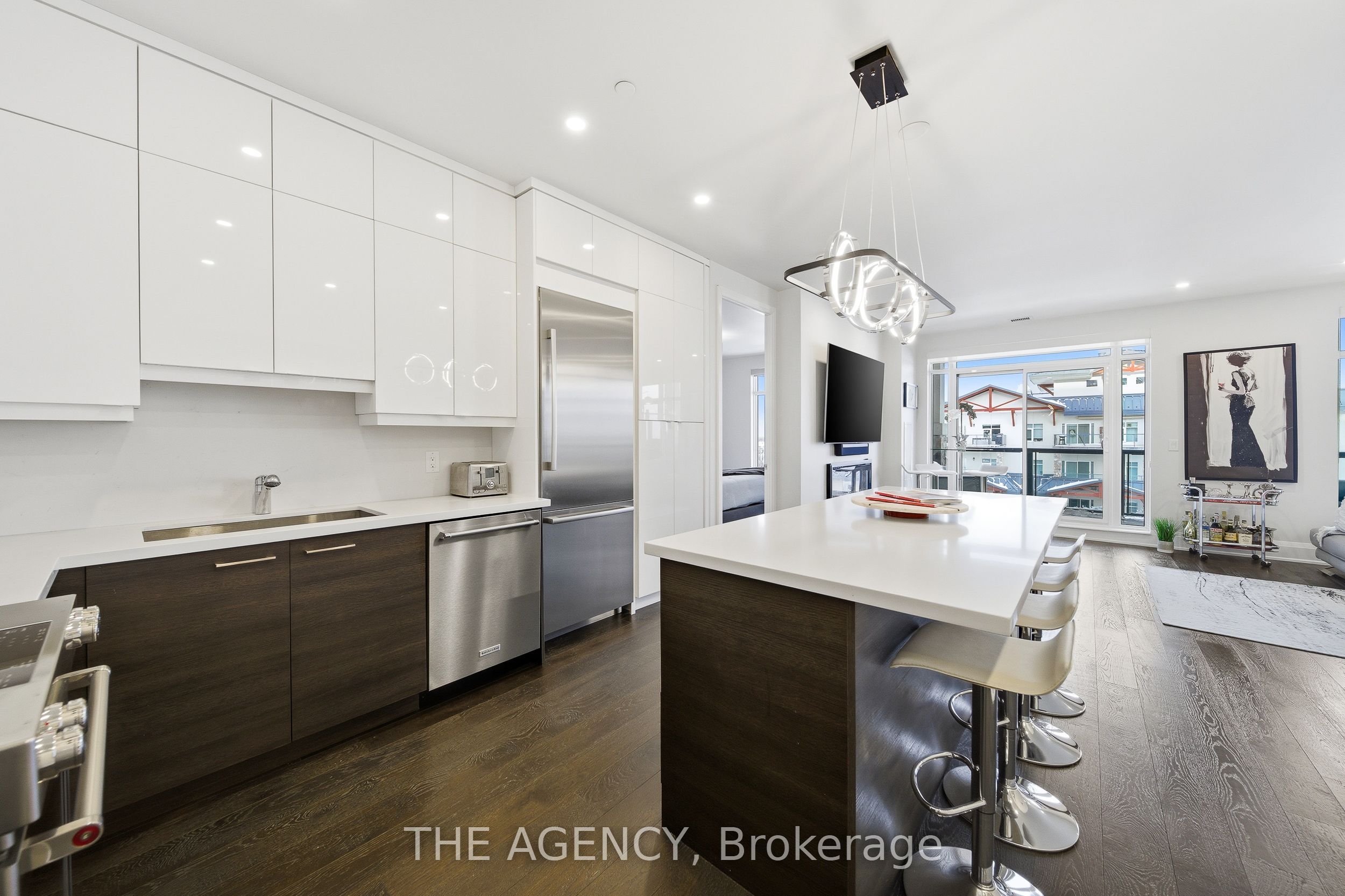 90 Orchard Point Road 604 Property Photo 1