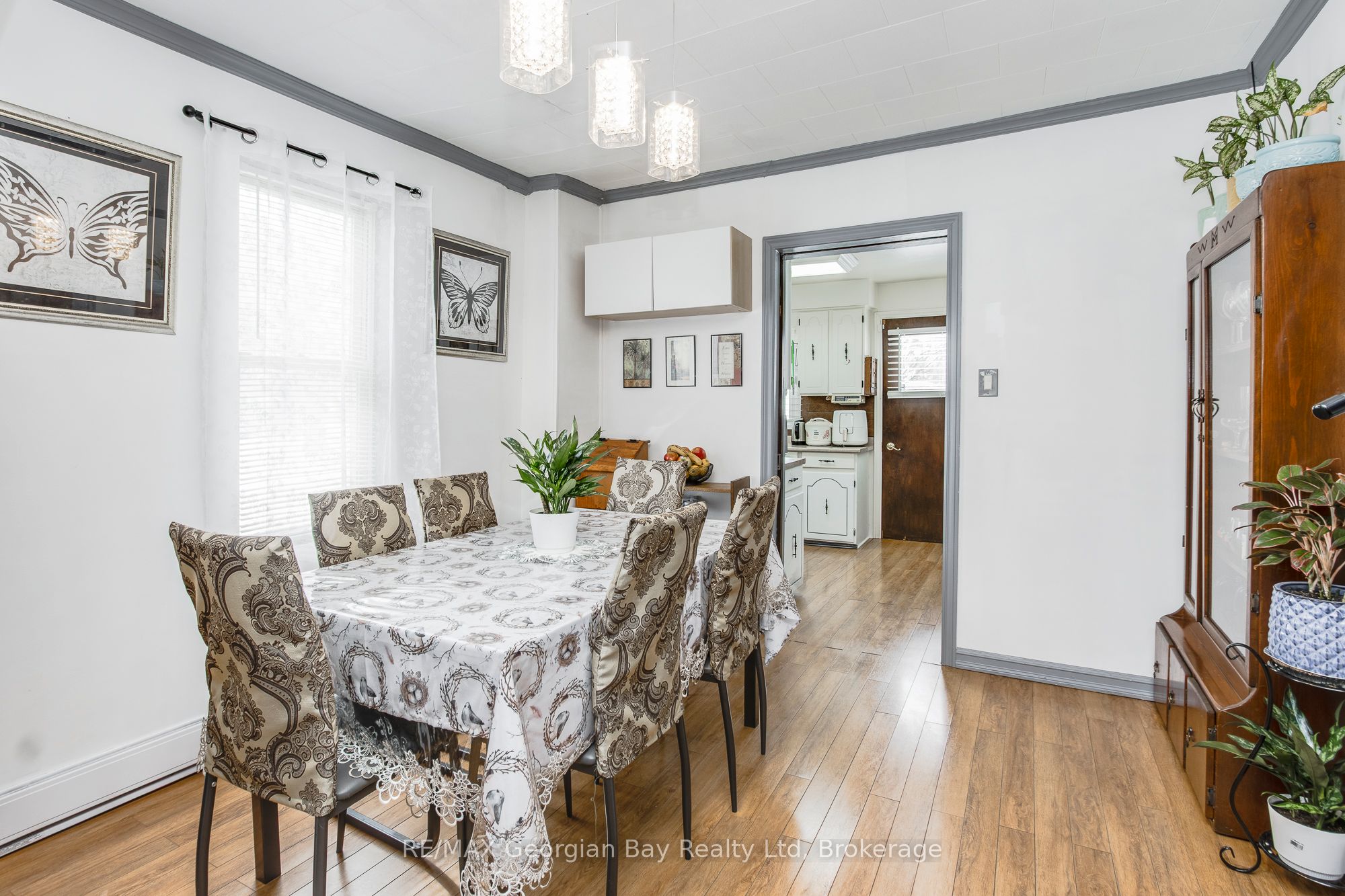 470 Manly Street Property Photo 4