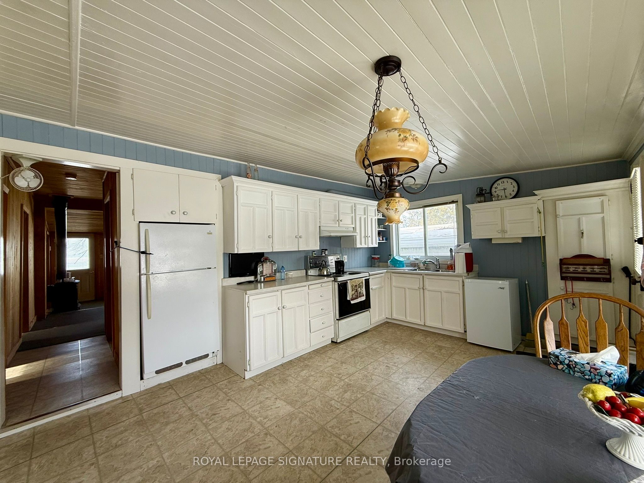 2644 Lakeshore Drive Property Photo 7